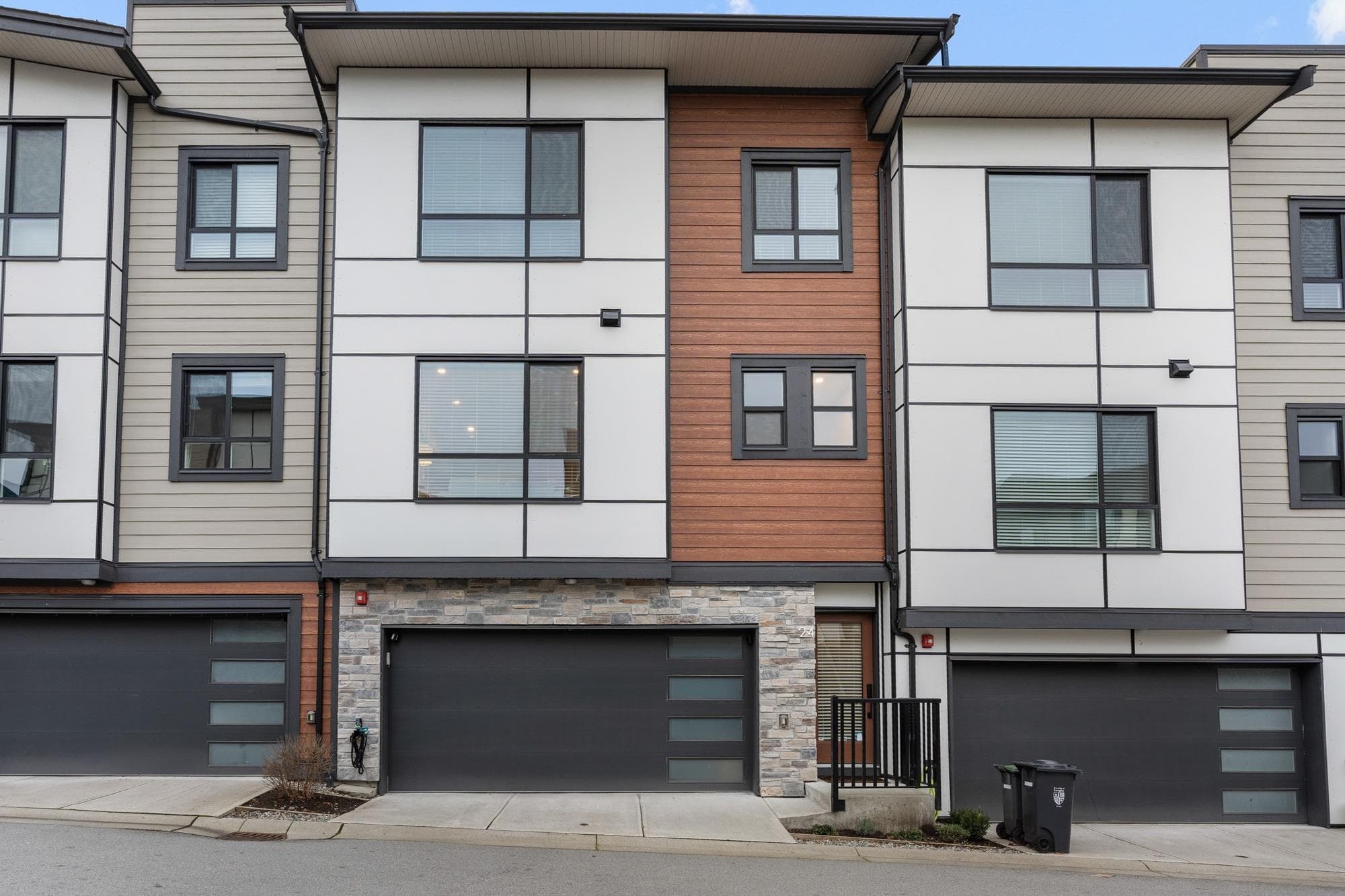 24 - 20150 81 Avenue, Langley, V2Y 3L8 — photo 1