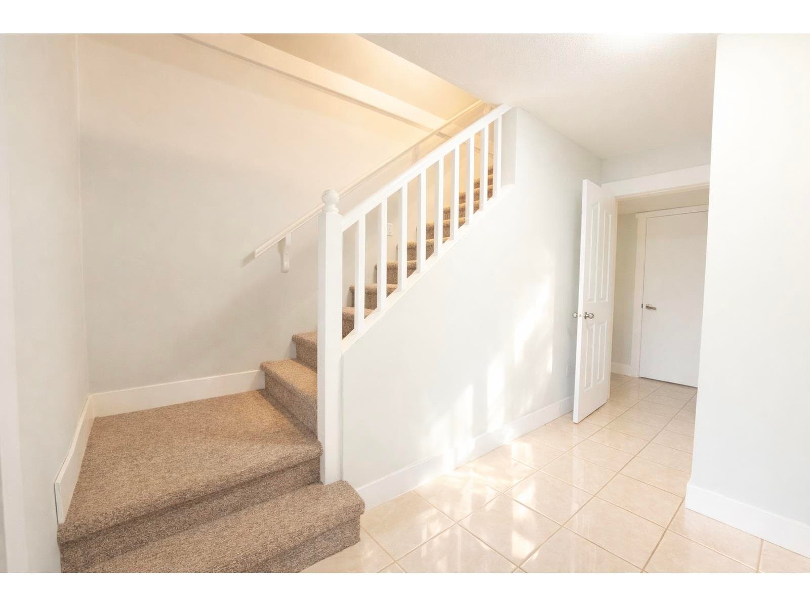 31473 Crossley Court, Abbotsford, V2T 5G8 — photo 3