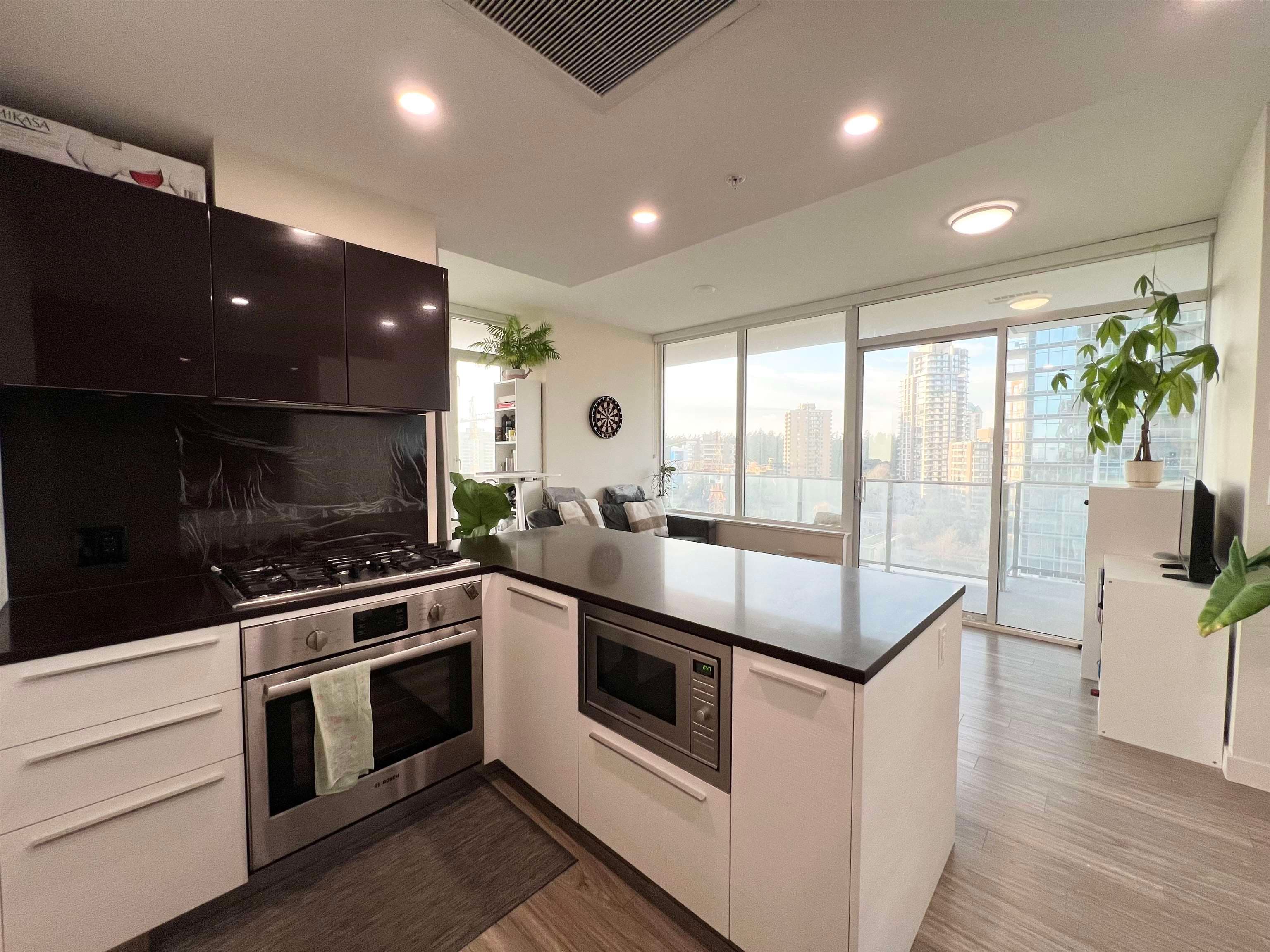 1006 - 6383 Mckay Avenue, Burnaby, V5H 0H8 — photo 3