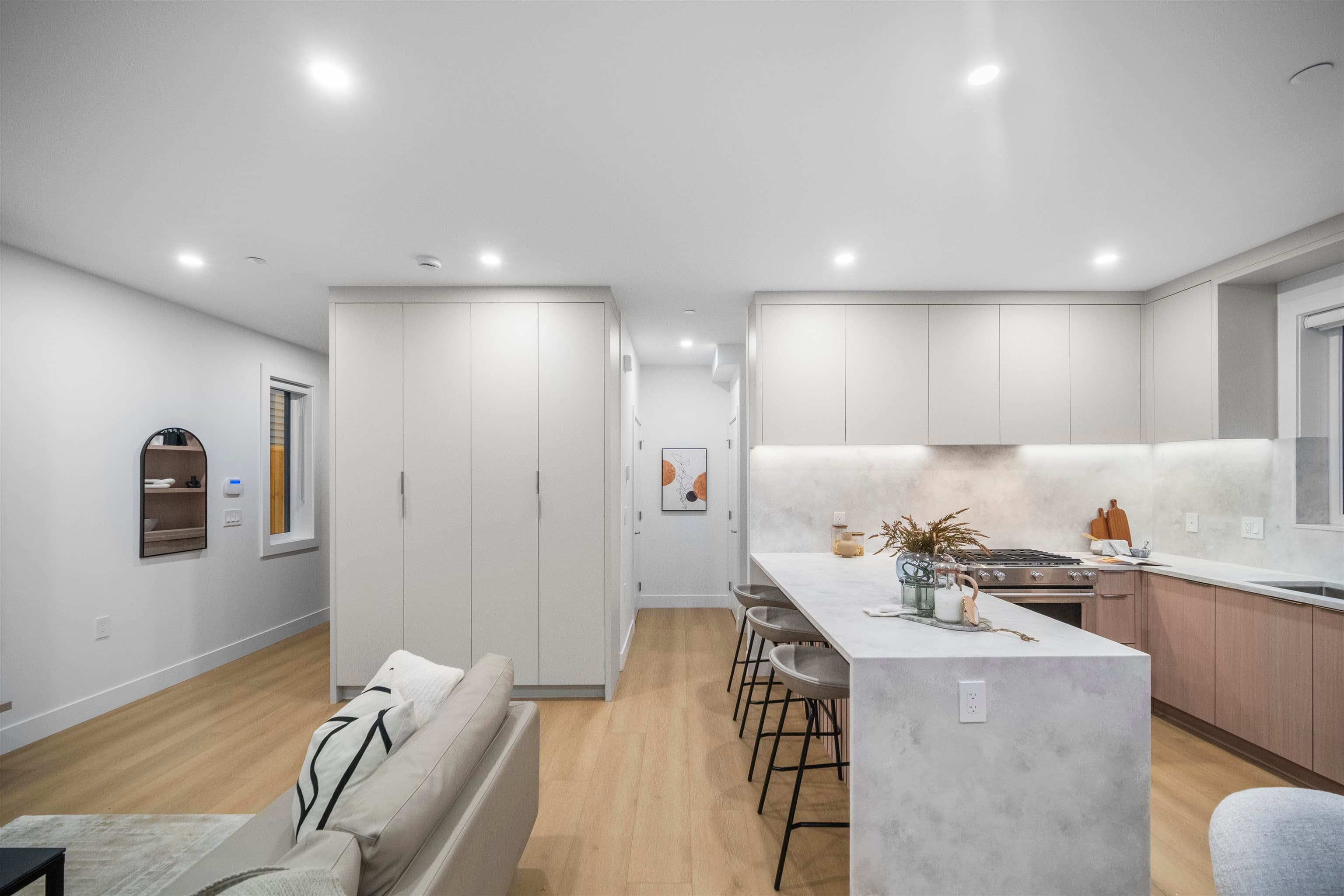 2 - 3623 Triumph Street, Vancouver, V5K 1V4 — photo 4