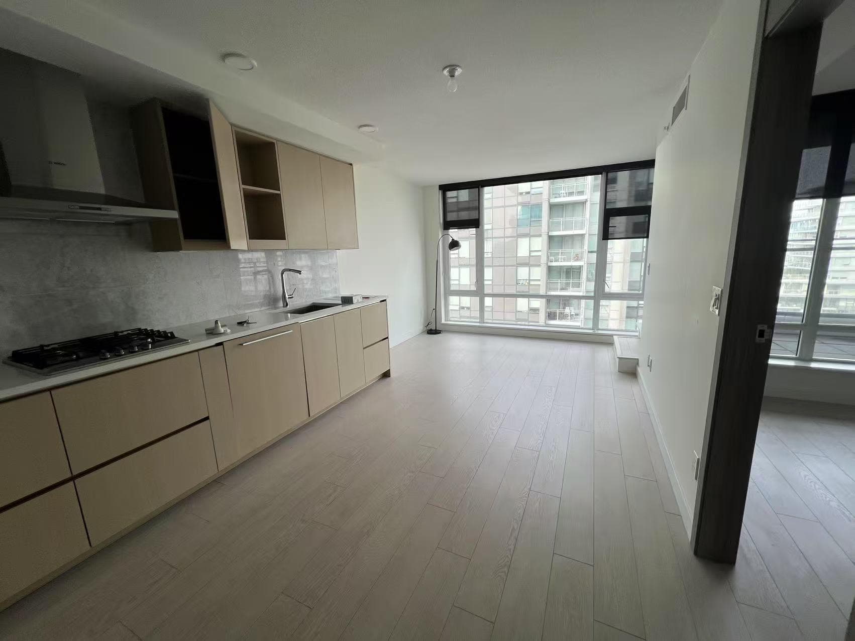 1606 - 8800 Hazelbridge Way, Richmond, V6X 0S3 — photo 5