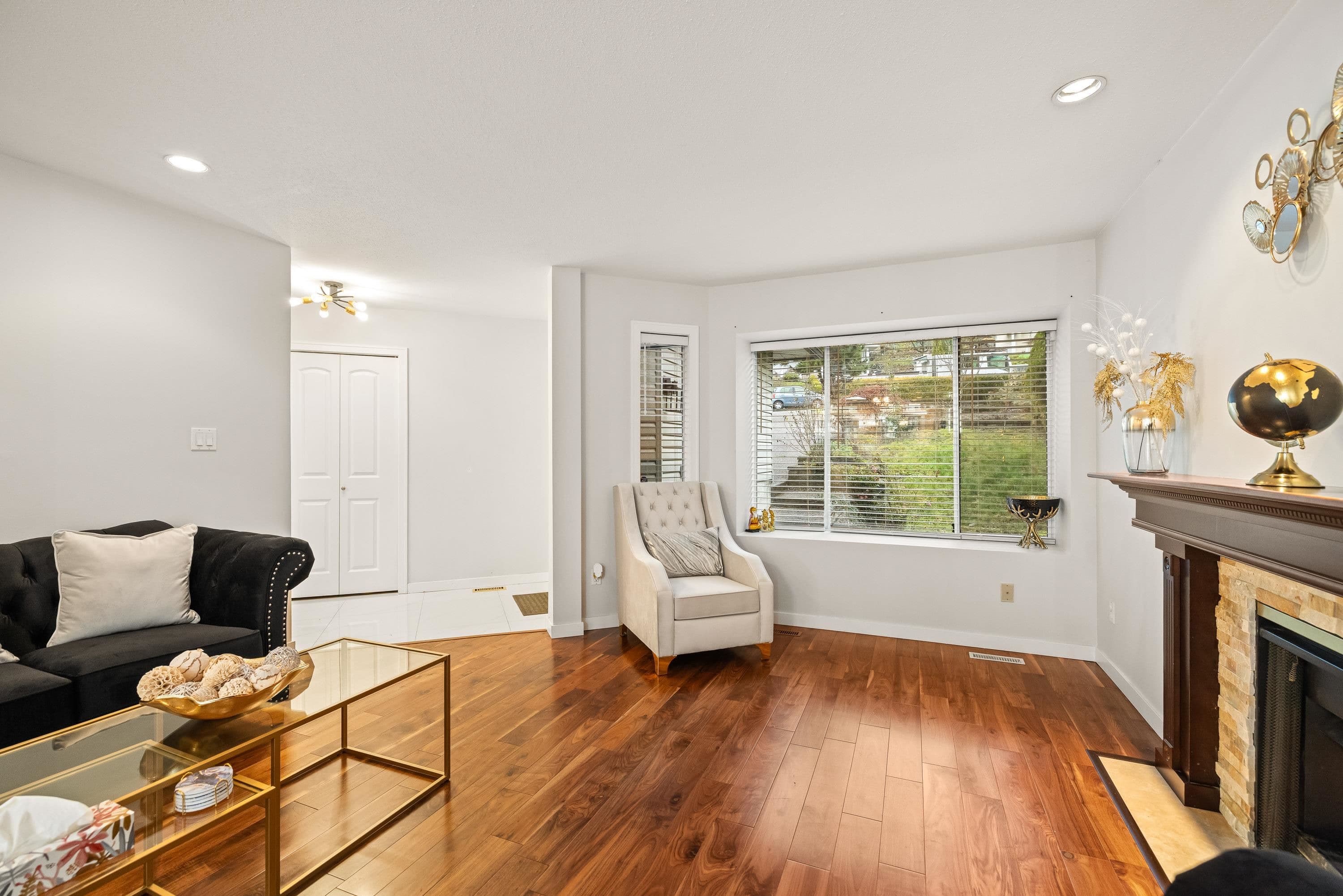 187 Warrick Street, Coquitlam, V3K 6C1 — photo 5