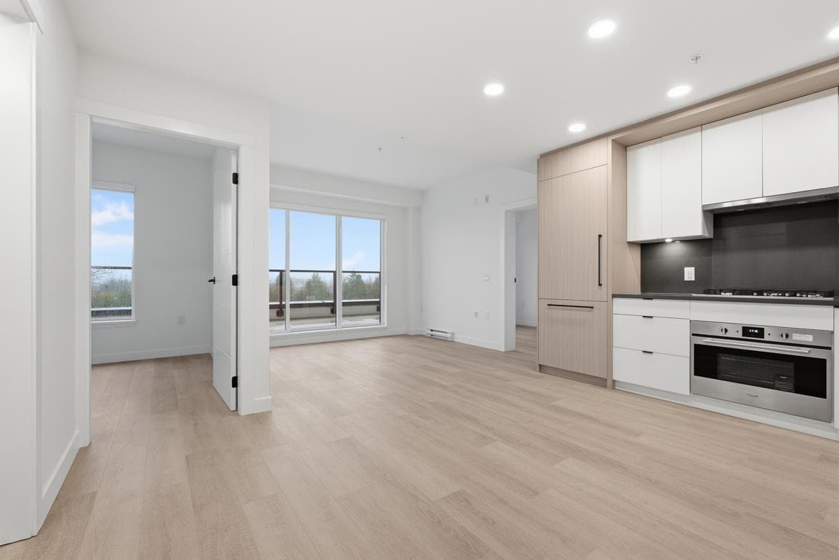 509 - 2268 E Broadway Street, Vancouver, V5N 1W9 — photo 1