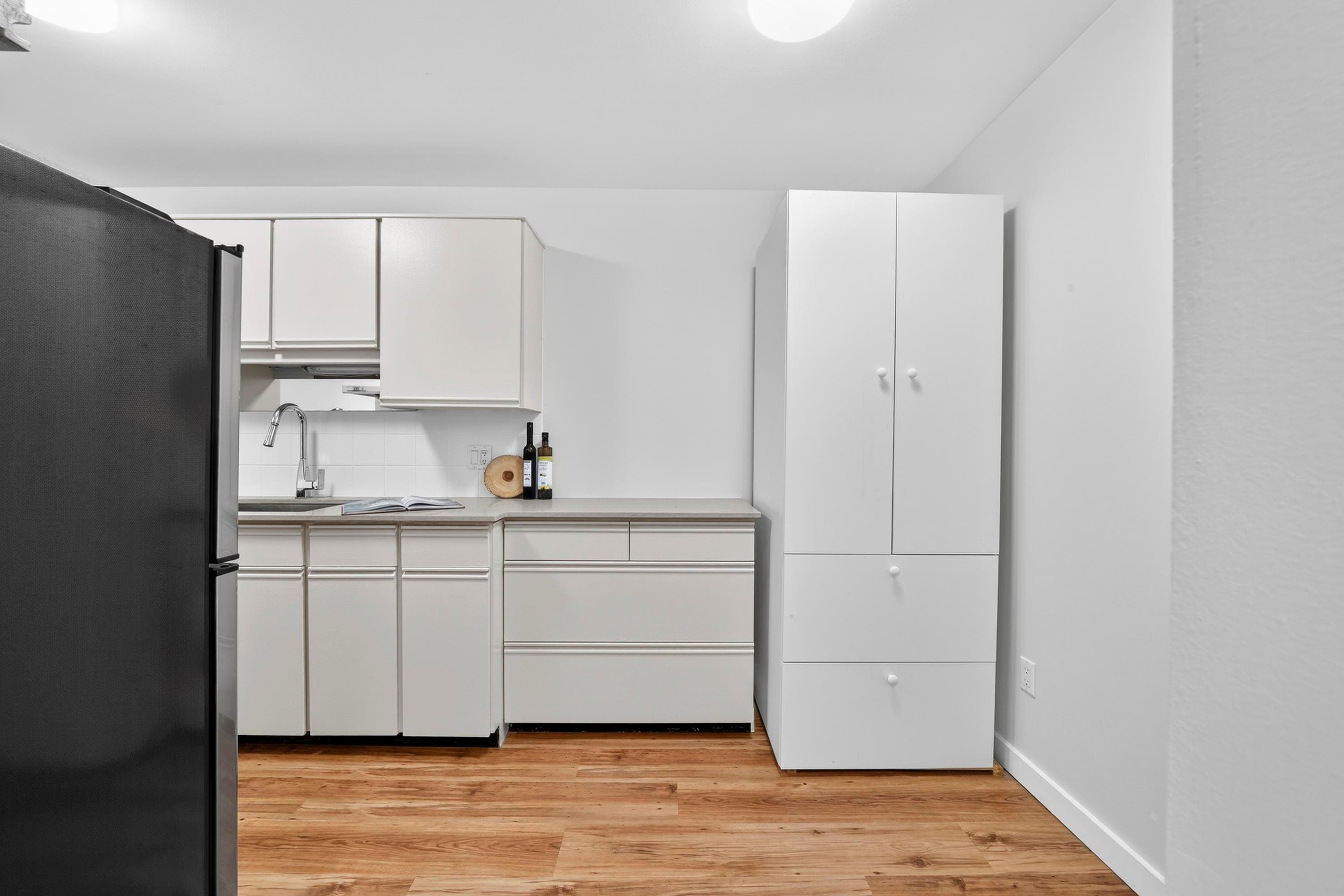 206 - 9202 Horne Street, Burnaby, V3N 4K2 — photo 3