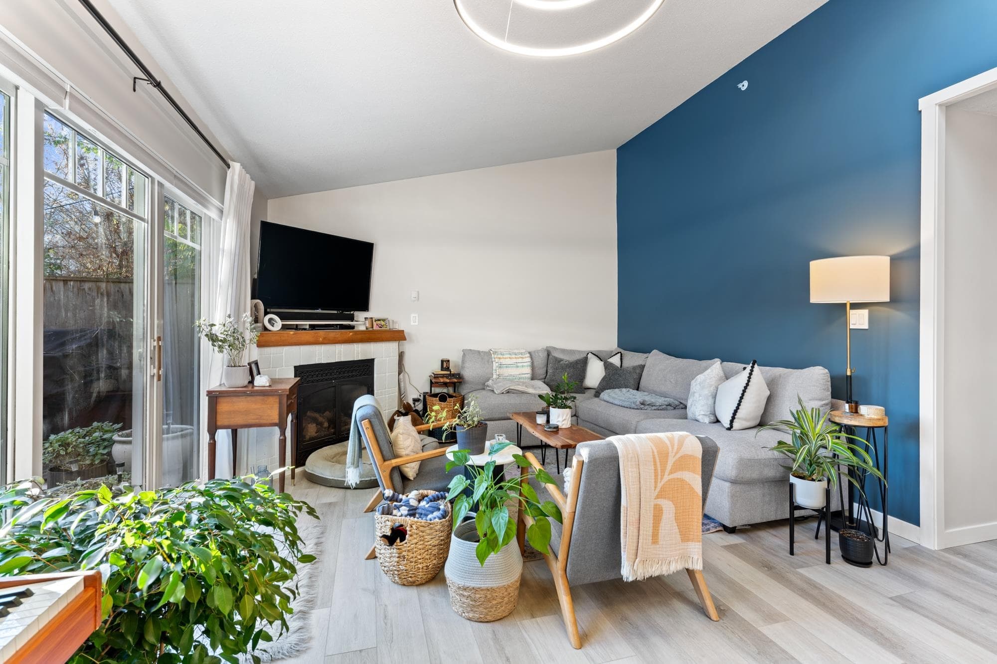 32 - 1821 Willow Crescent, Squamish, V8B 0L9 — photo 1