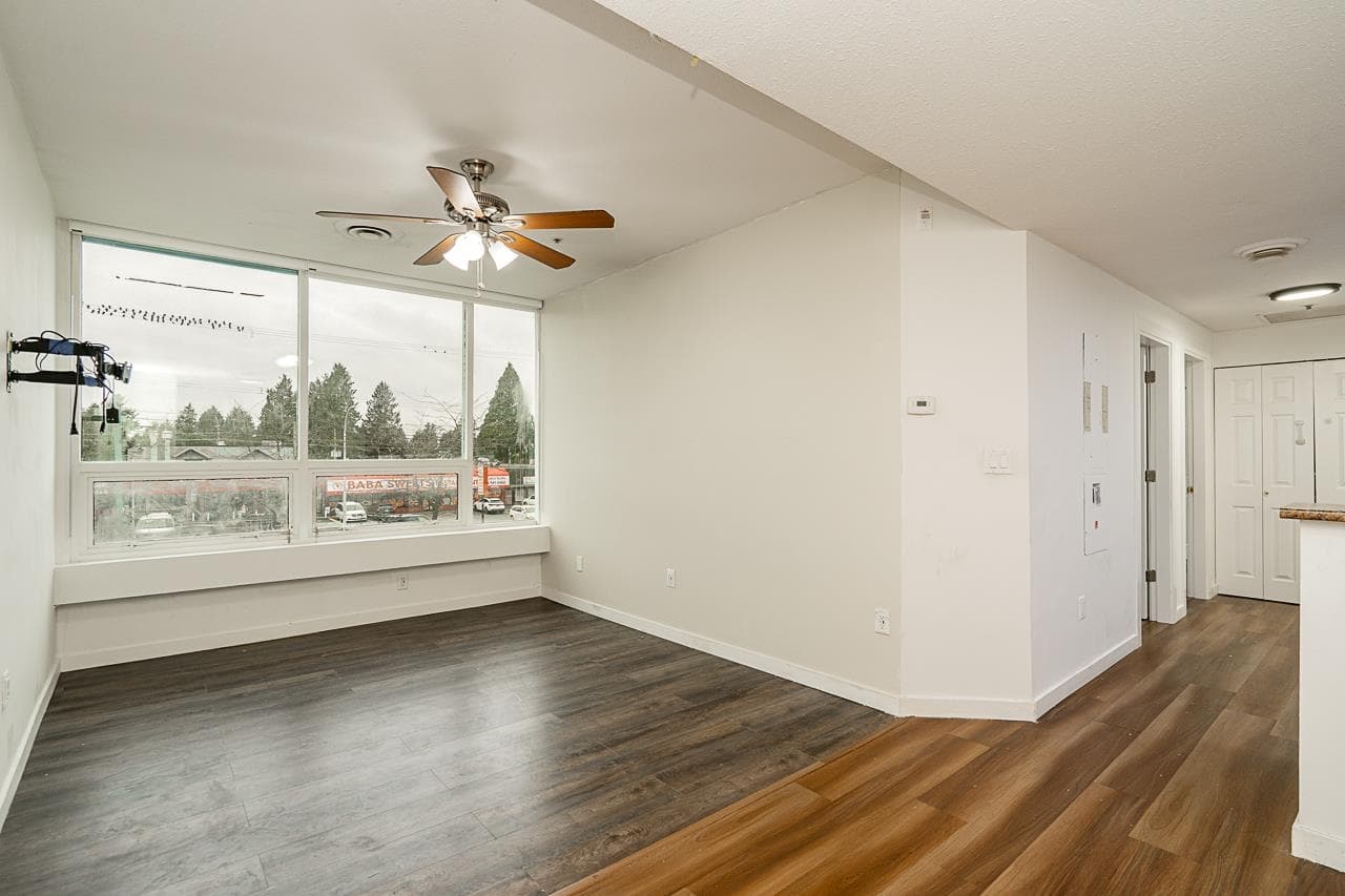 210 - 9278 120, Surrey, V3W 4B8 — photo 2