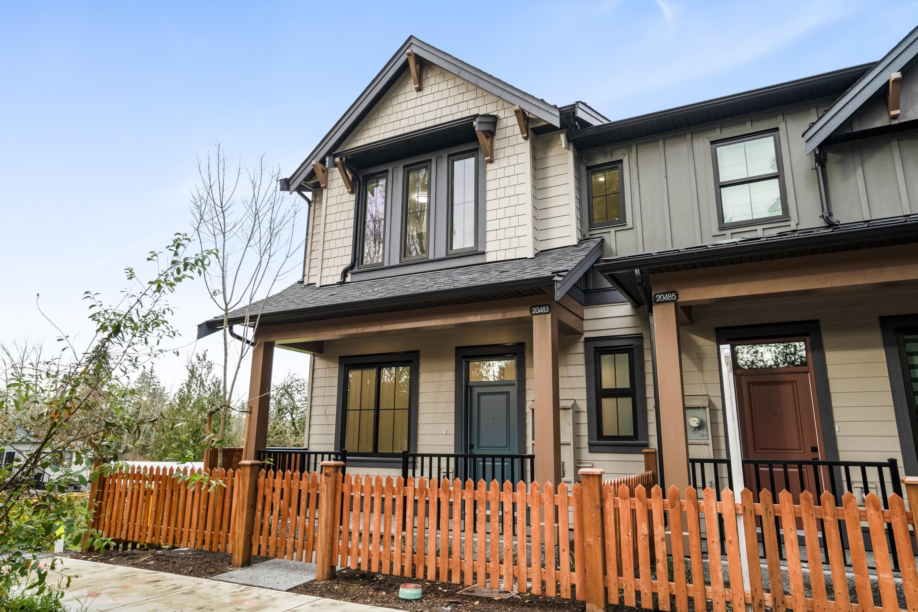 20483 74b Avenue, Langley, V2Y 3S8 — photo 1
