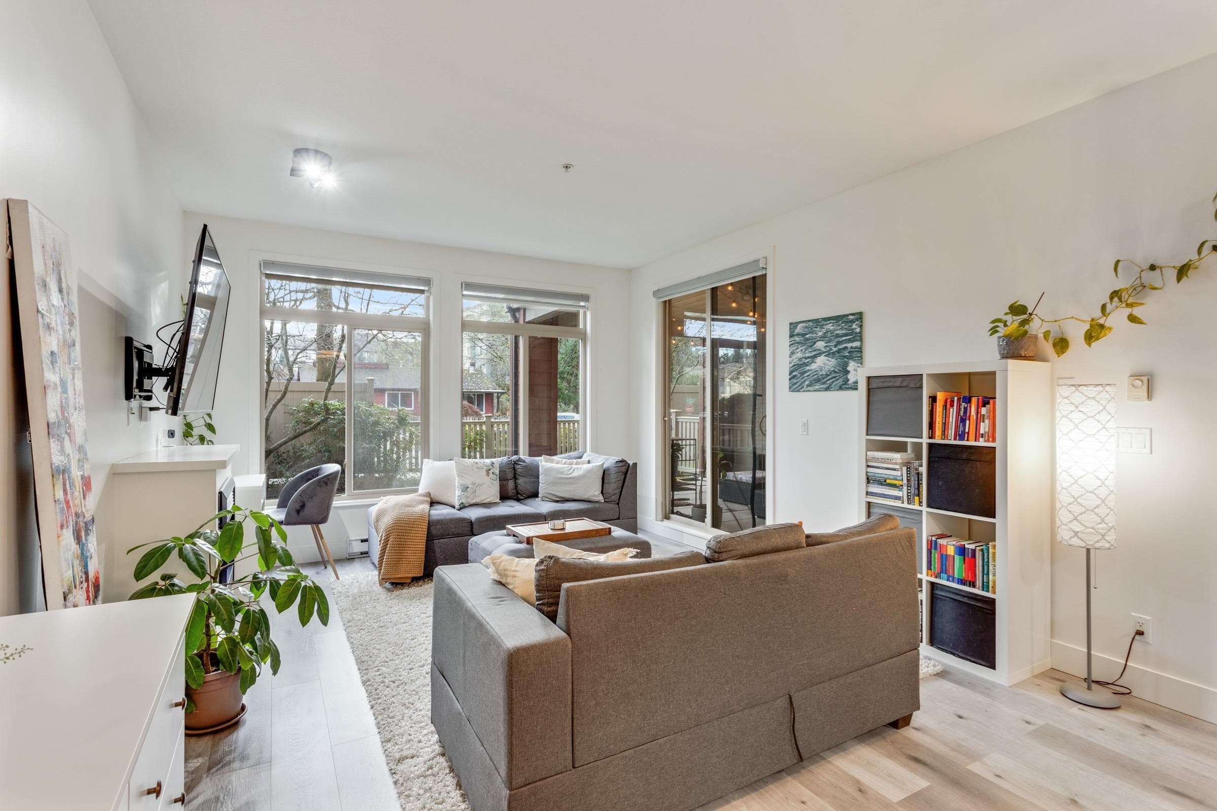 102 - 15385 101a Avenue, Surrey, V3R 0B4 — photo 4
