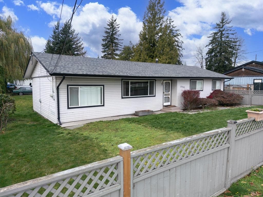2561 Ross Road, Abbotsford, V4X 1J3 — photo 3