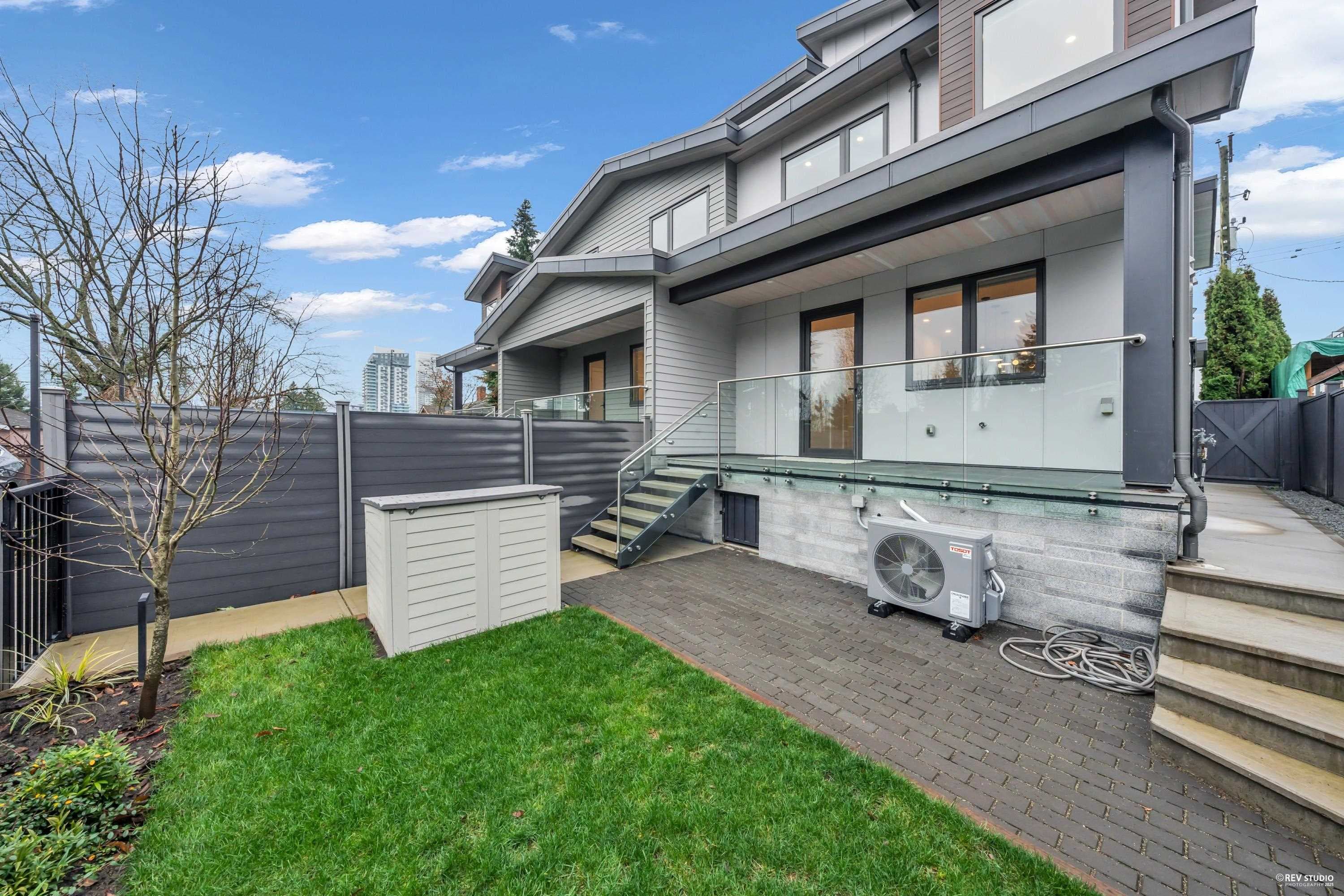 103 - 706 Smith Avenue, Coquitlam, V3J 2W7 — photo 5