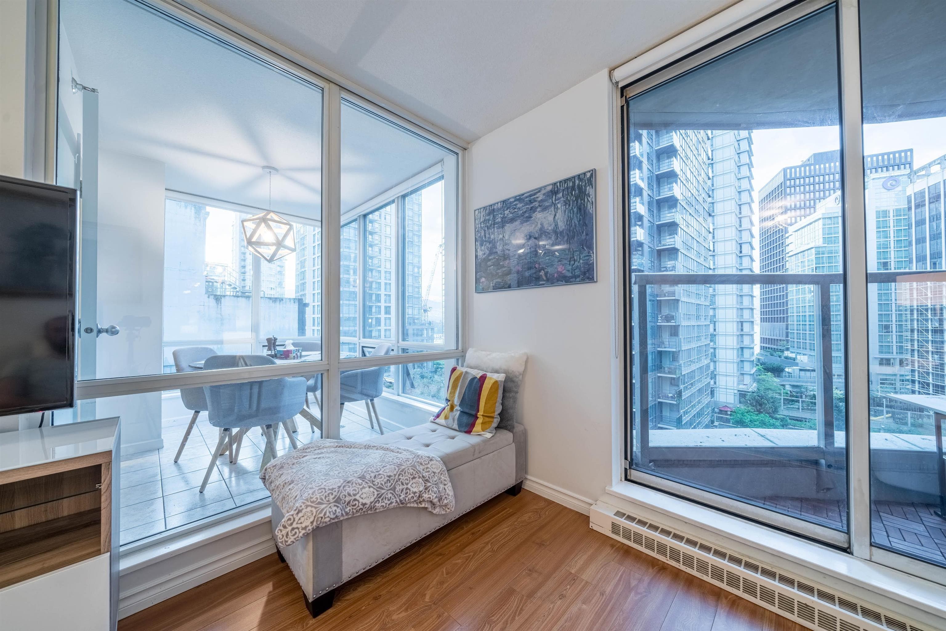 903 - 1166 Melville Street, Vancouver, V6E 4P6 — photo 4