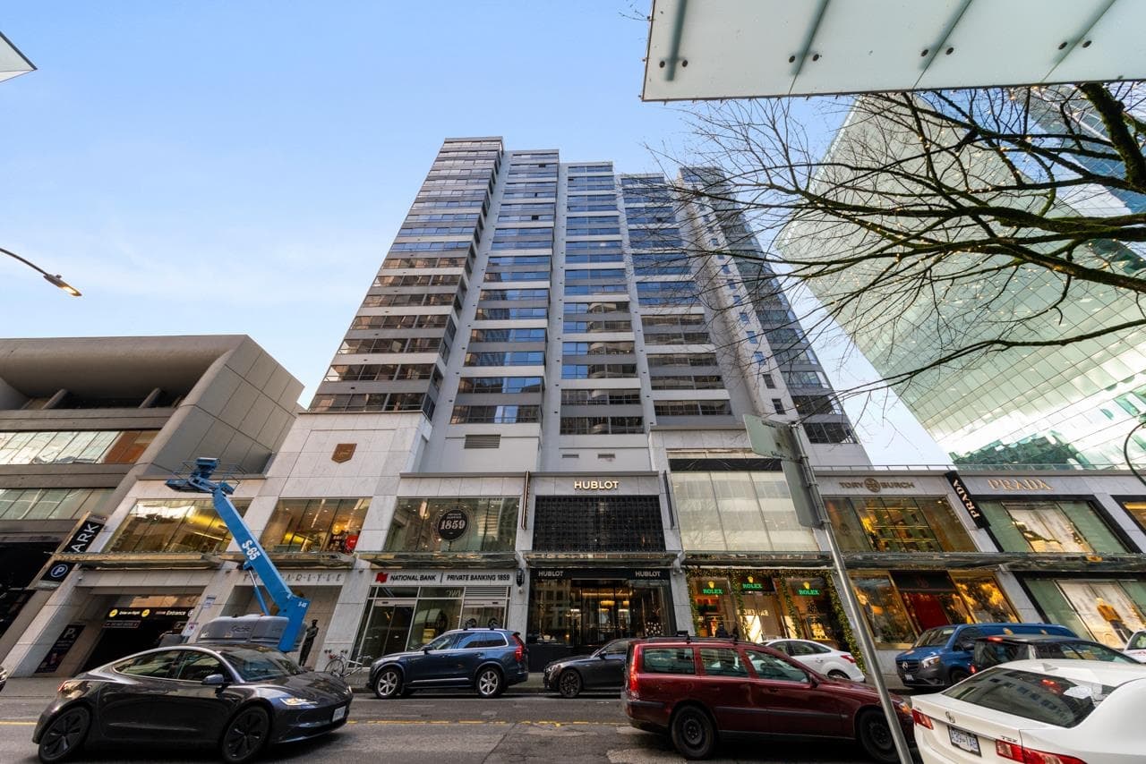 910 - 1060 Alberni Street, Vancouver — sold
