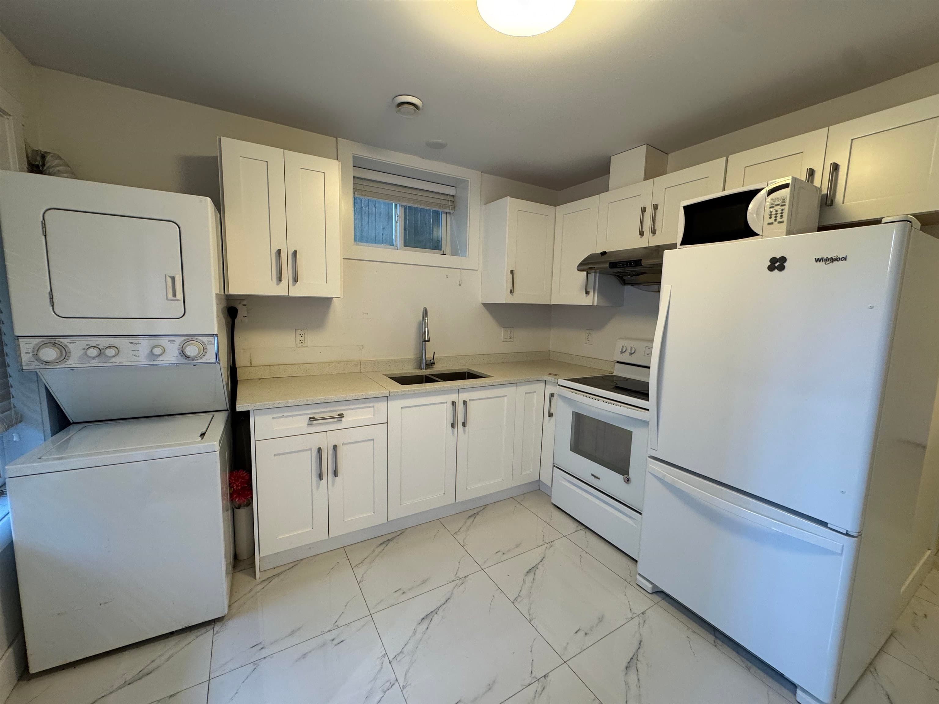 7305 11th Avenue, Burnaby, V3N 2M9 — photo 2
