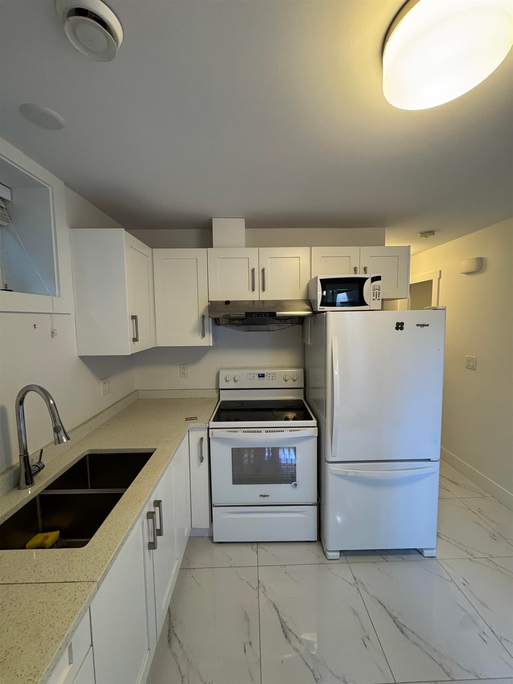 7305 11th Avenue, Burnaby, V3N 2M9 — photo 4