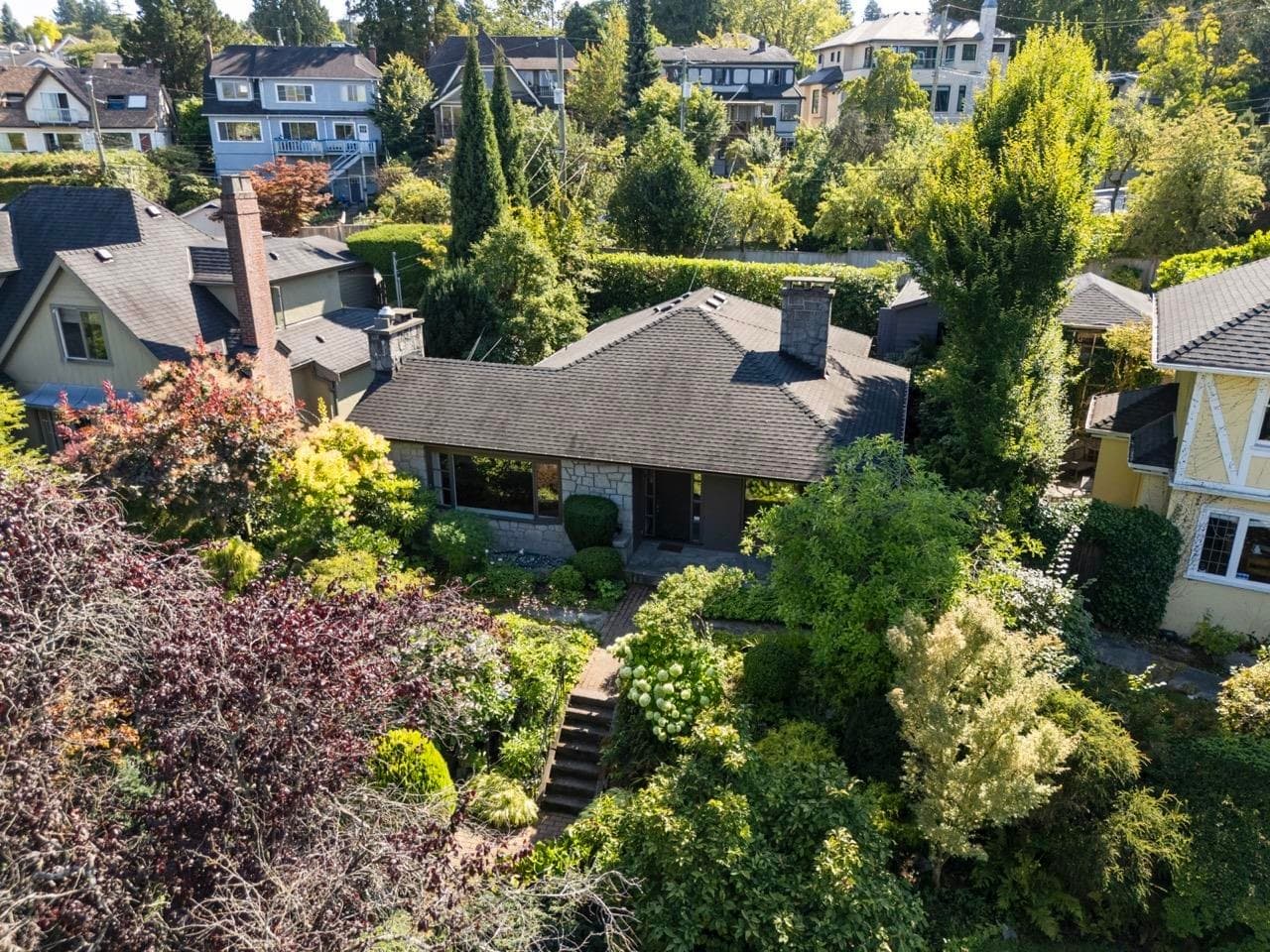 2533 Wallace Crescent, Vancouver, V6R 3V3 — photo 2
