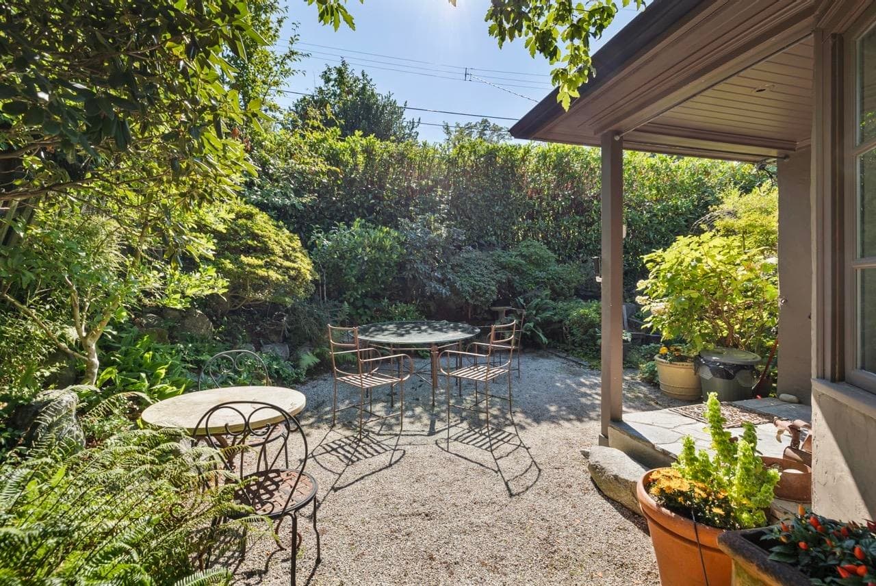 2533 Wallace Crescent, Vancouver, V6R 3V3 — photo 3