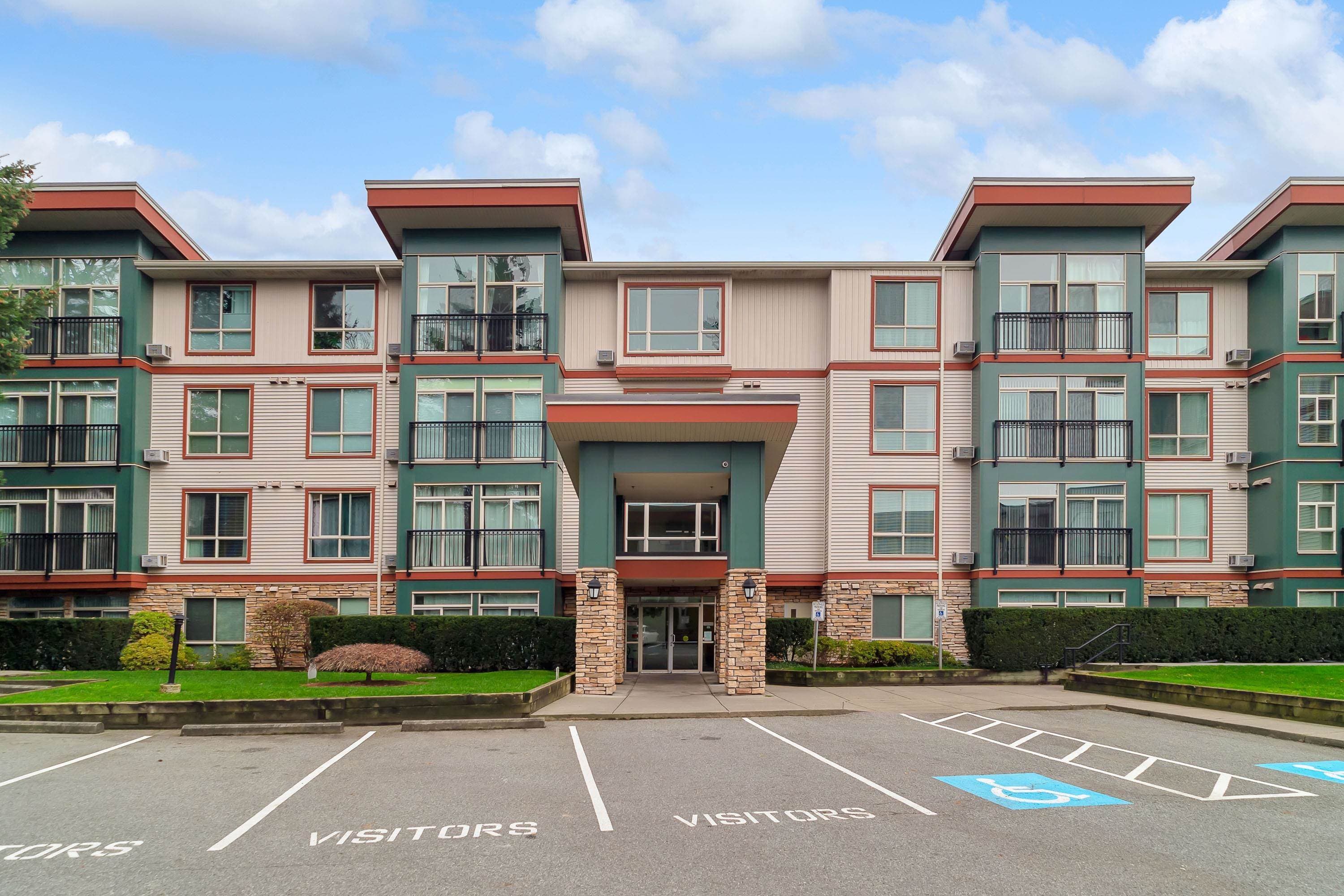 114 - 33485 South Fraser Way, Abbotsford