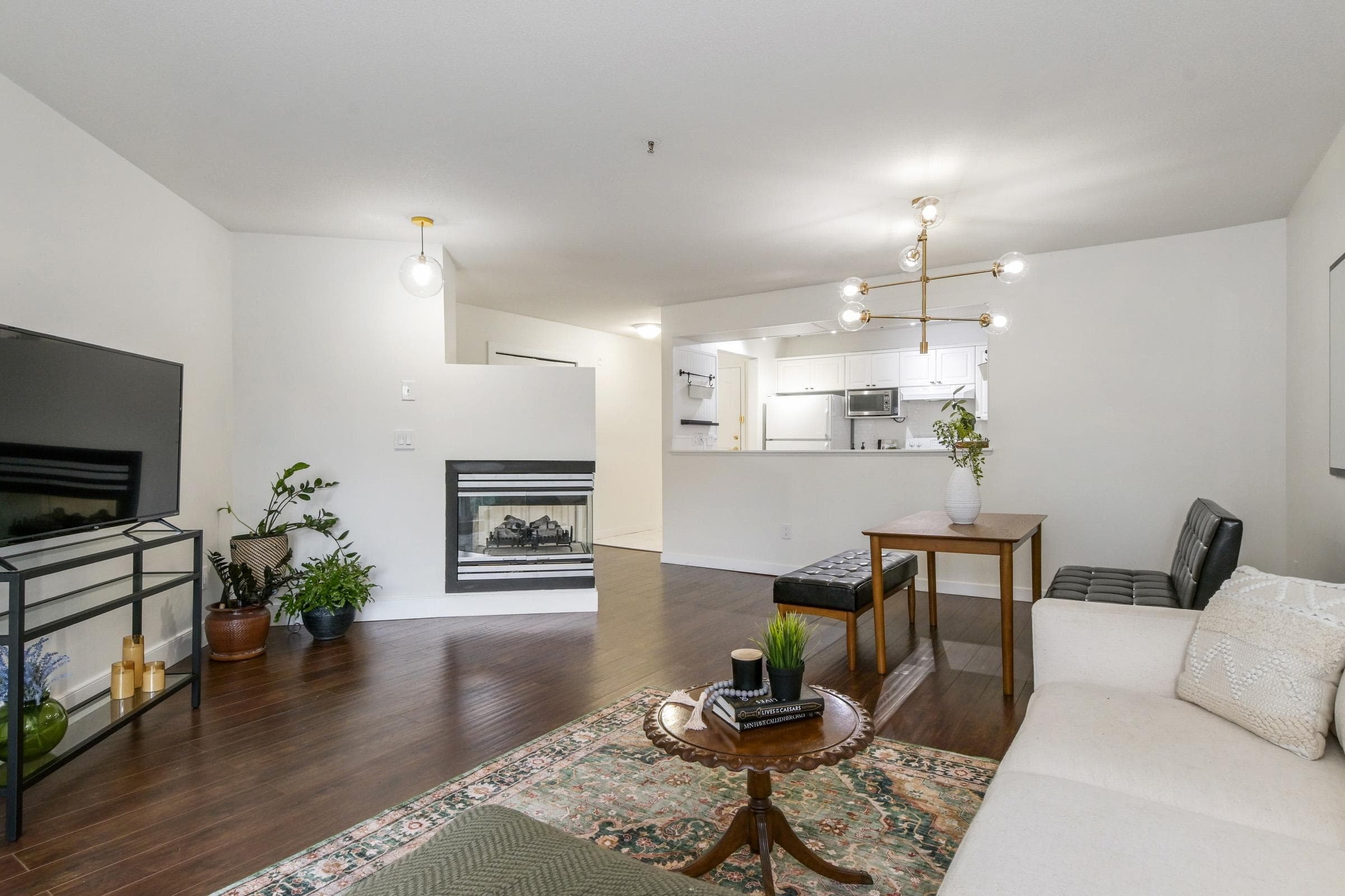 401 - 5465 201 Street, Langley, V3A 1P8 — photo 1