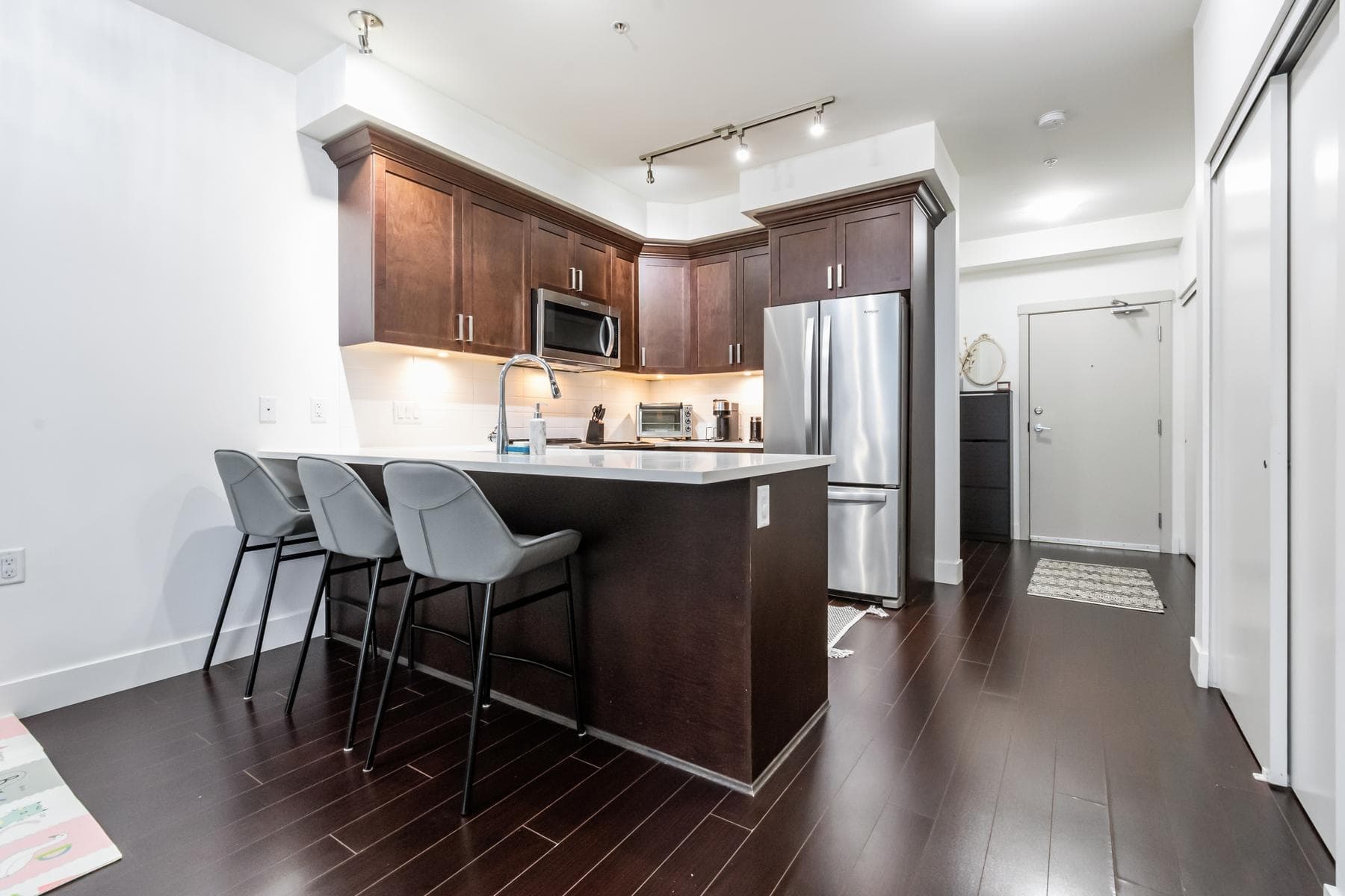 205 - 2436 Kelly Avenue, Port Coquitlam, V3C 1Y4 — photo 2