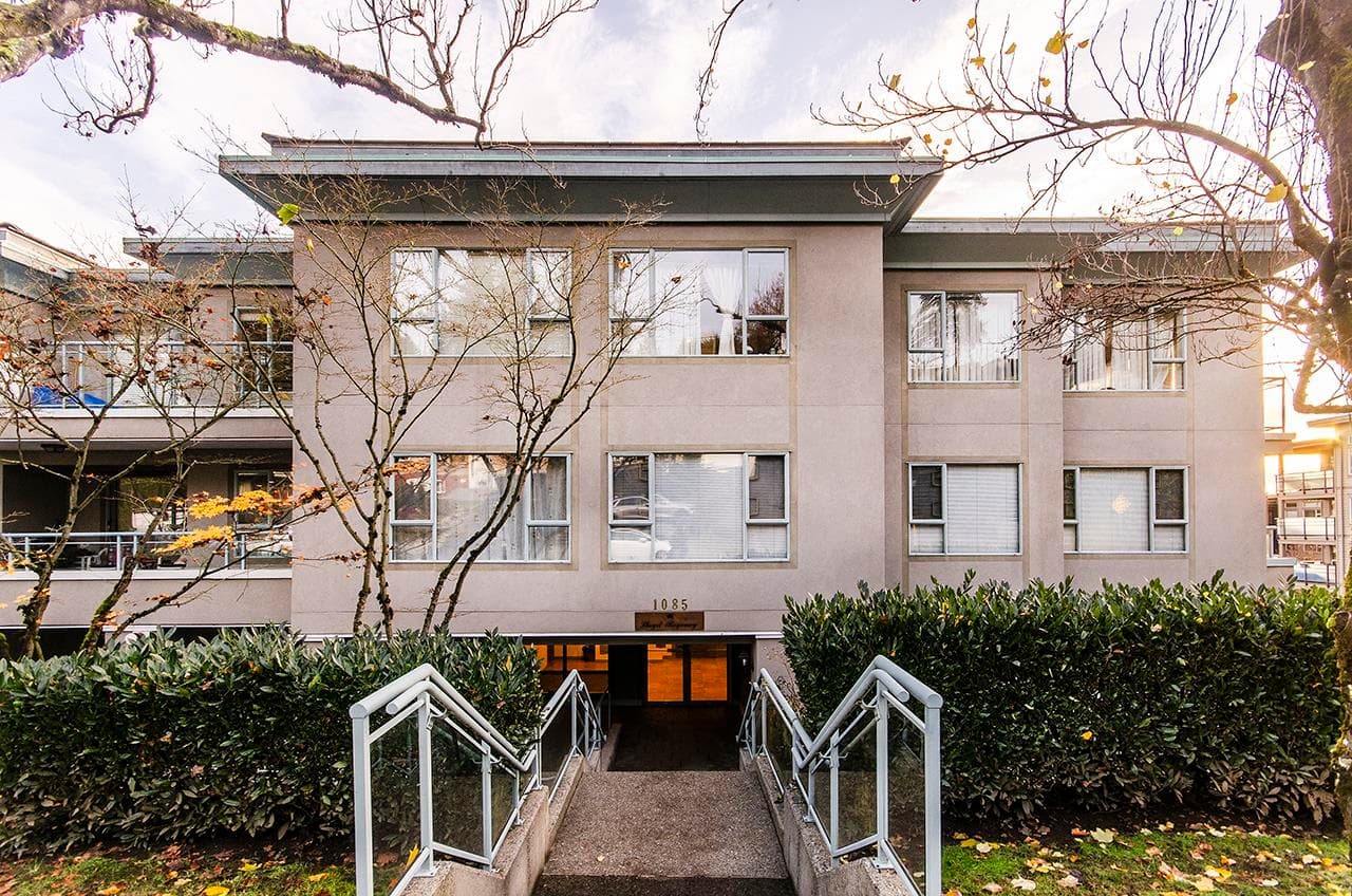 206 - 1085 W 17th Street, North Vancouver, V7P 3R3 — photo 2