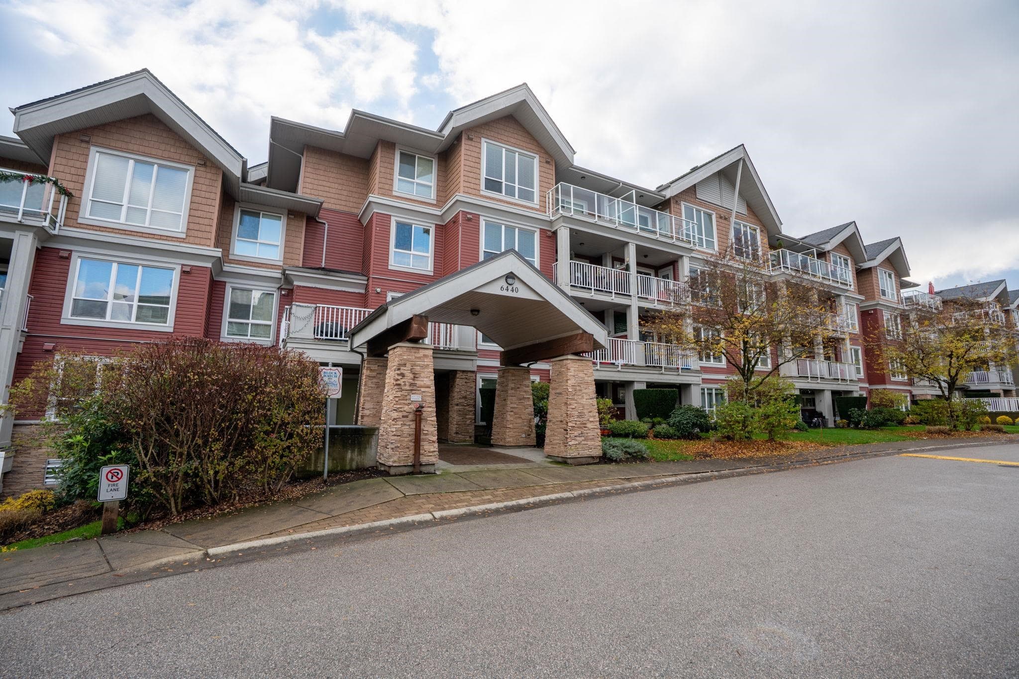 413 - 6440 194 Street, Surrey