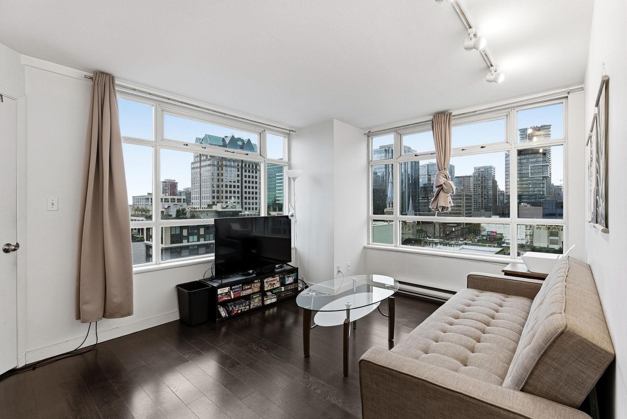 1409 - 438 Seymour Street, Vancouver, V6B 6H4 — photo 1