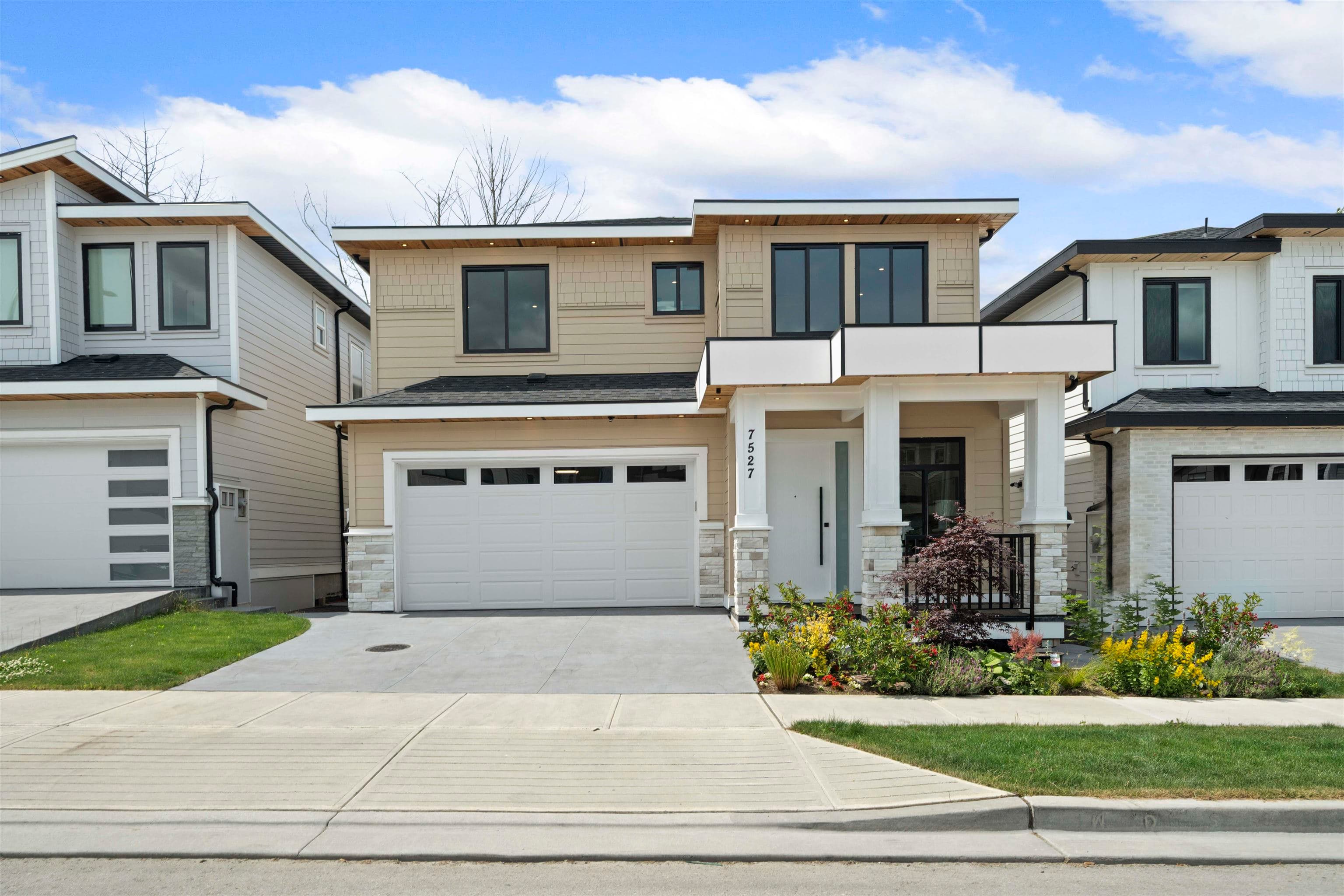 7527 205 Street, Langley, V2Y 1V5 — photo 1