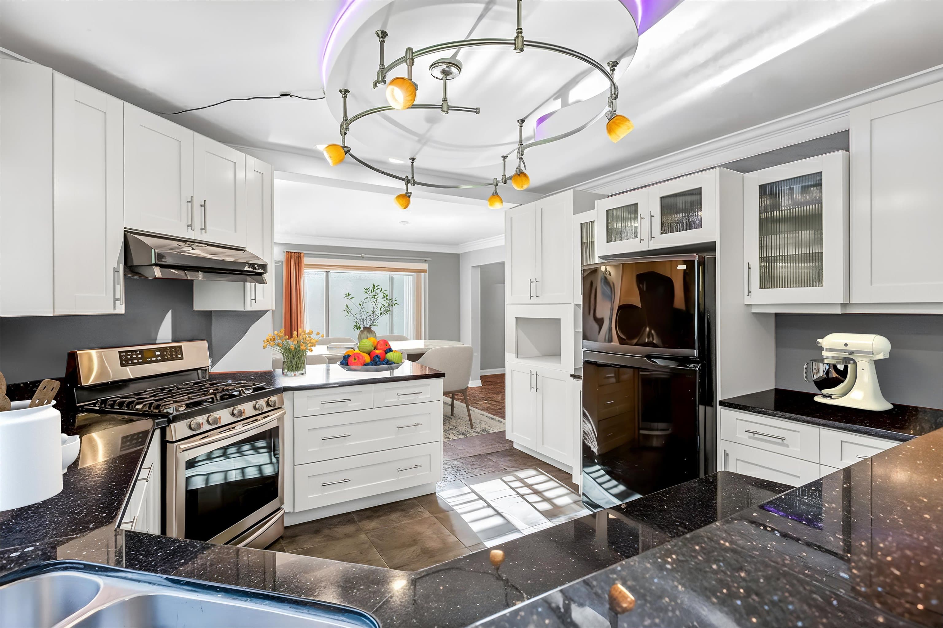 2050 Sperling Avenue, Burnaby, V5B 4K5 — photo 5