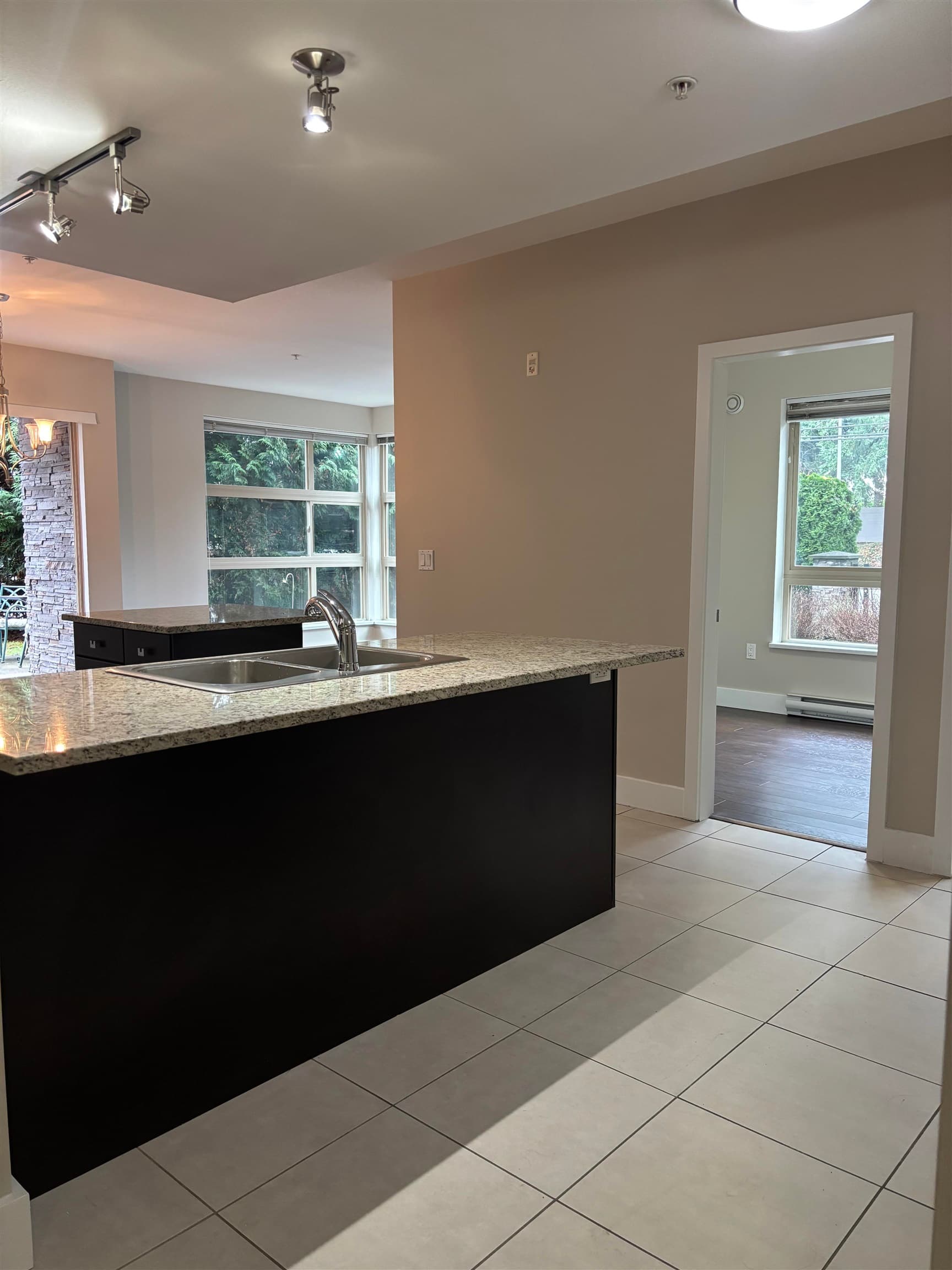 107 - 6628 120 Street, Surrey, V3W 1T7 — photo 4