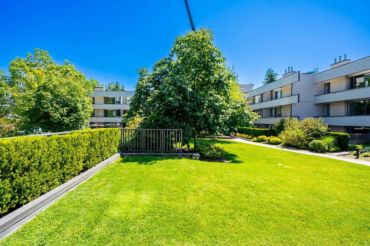 305 - 15313 19 Avenue, Surrey, V4A 1X6 — photo 2
