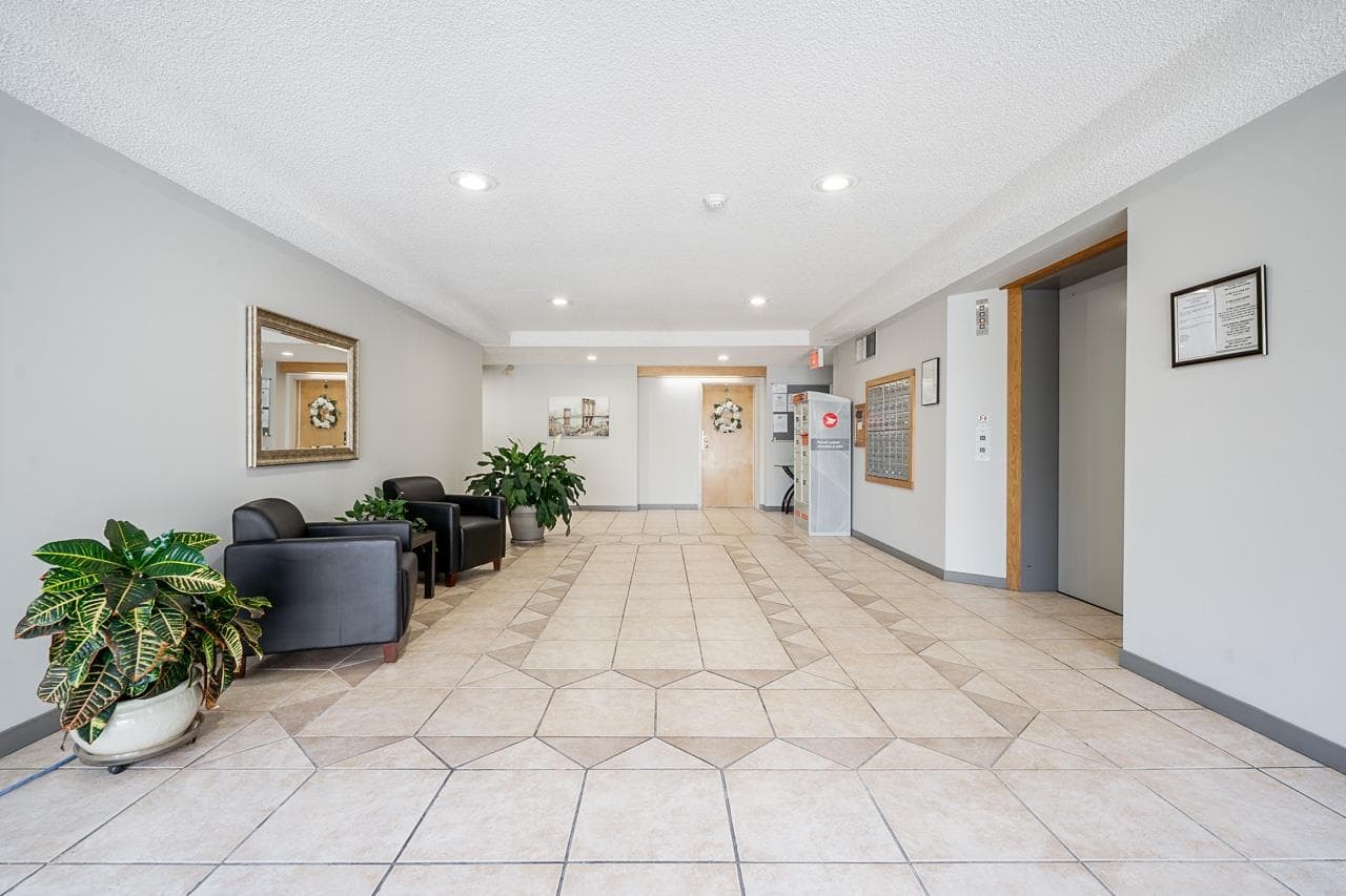 305 - 15313 19 Avenue, Surrey, V4A 1X6 — photo 4