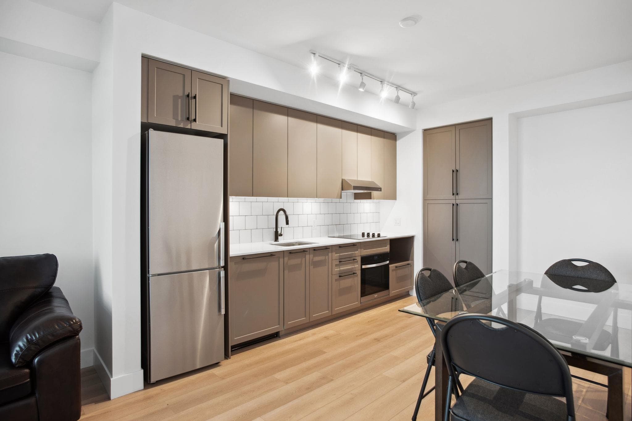 711 - 8750 University Crescent, Burnaby, V5A 0G9 — photo 3
