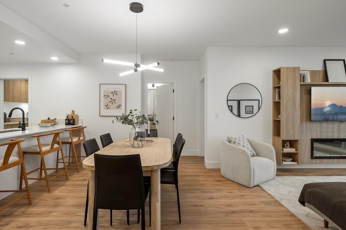 203 - 33160 Plaxton Crescent, Abbotsford, V2S 0N6 — photo 1