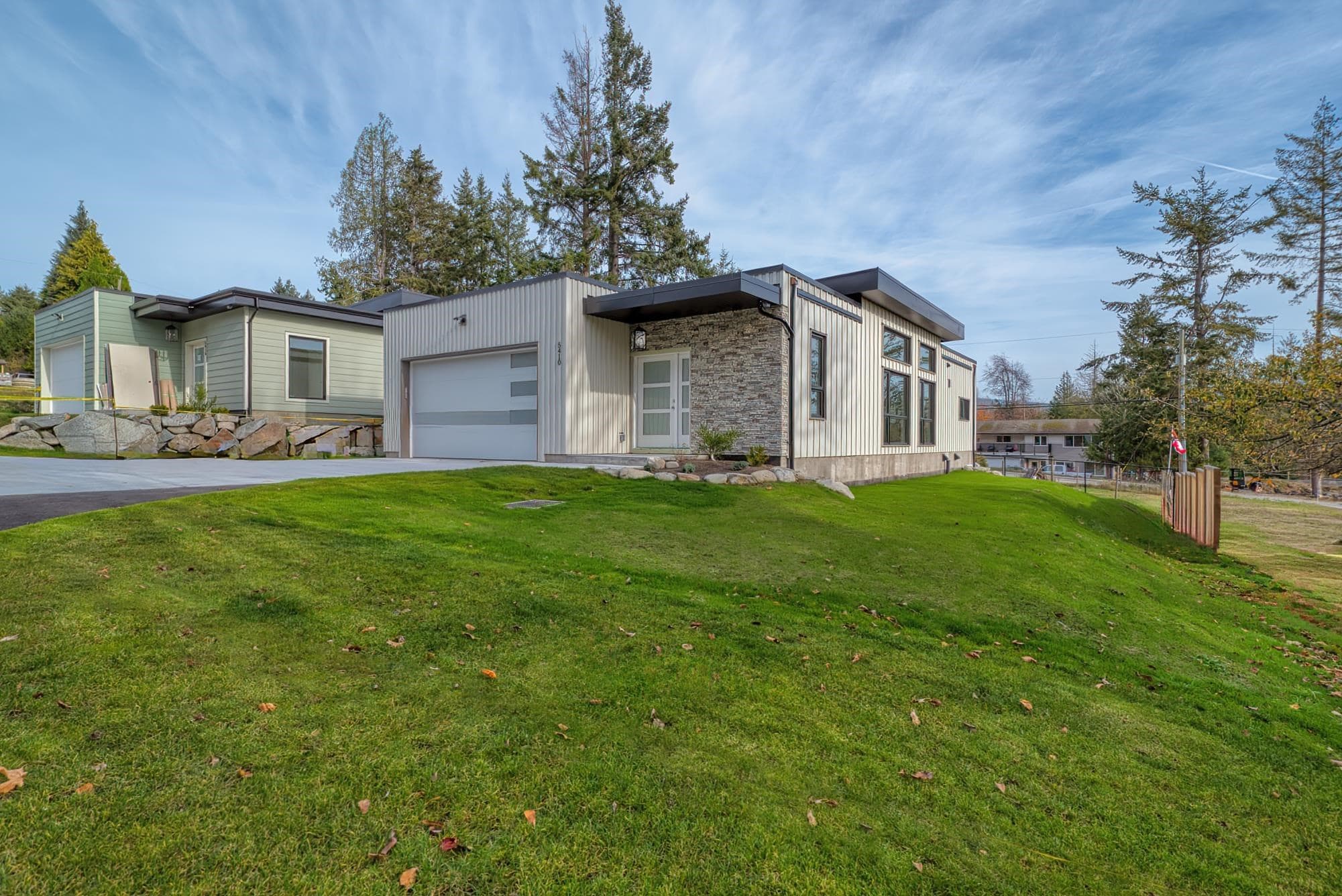 5410 Stellar Way, Sechelt, V7Z 0M3 — photo 3