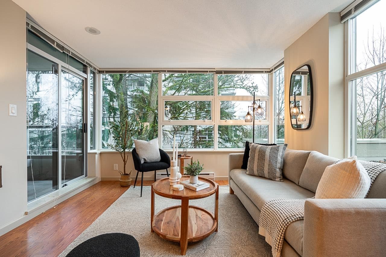 401 - 9262 University Crescent, Burnaby, V5A 0A4 — photo 1