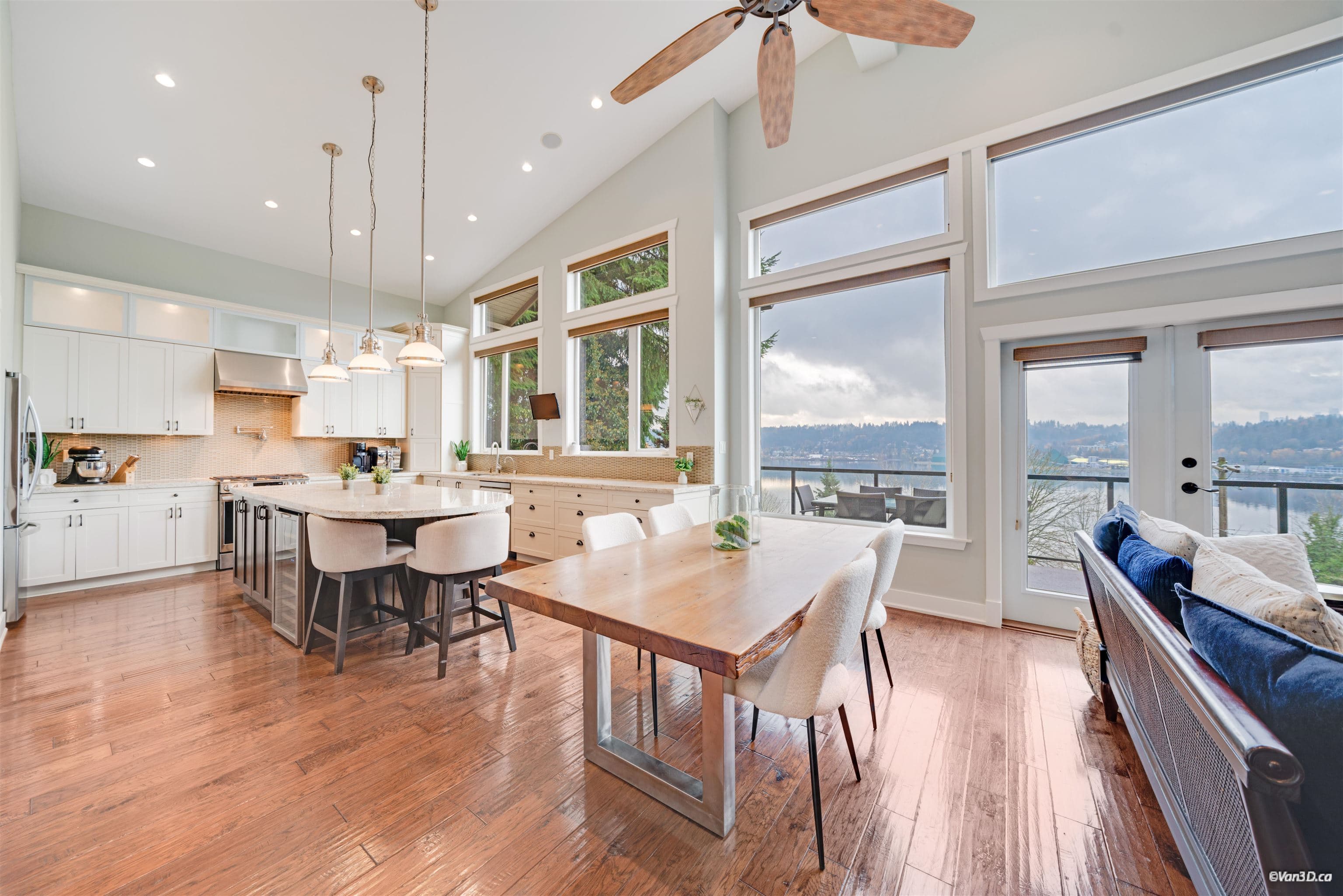 920 Barber Street, Port Moody, V3H 3V4 — photo 2