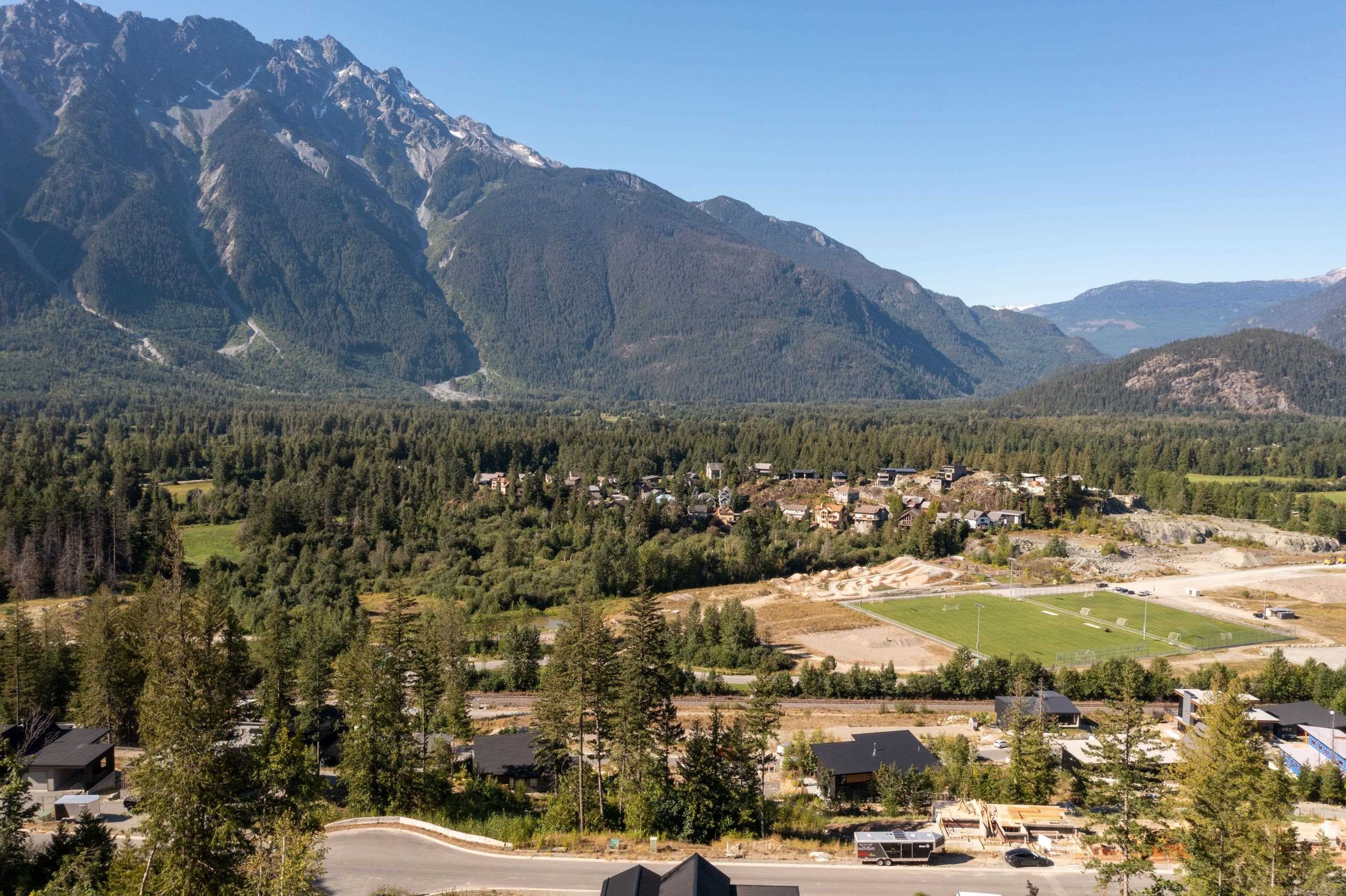7677 Cerulean Drive, Pemberton, V0N 2L3 — photo 5