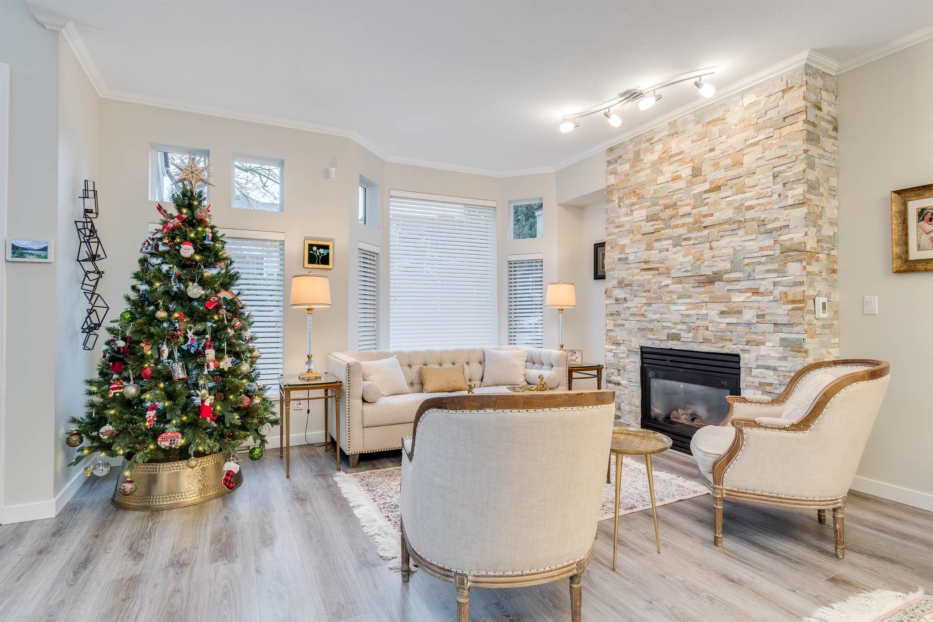 4 - 233 E 6th Street, North Vancouver, V7L 1P4 — photo 4
