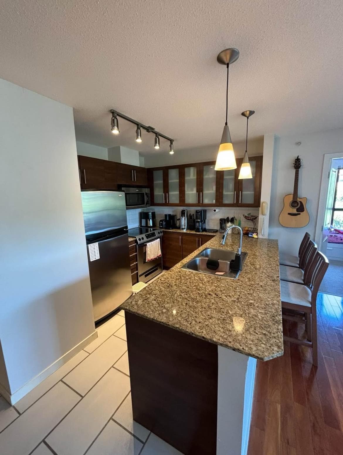307 - 814 Royal Avenue, New Westminster, V3M 1J9 — photo 3