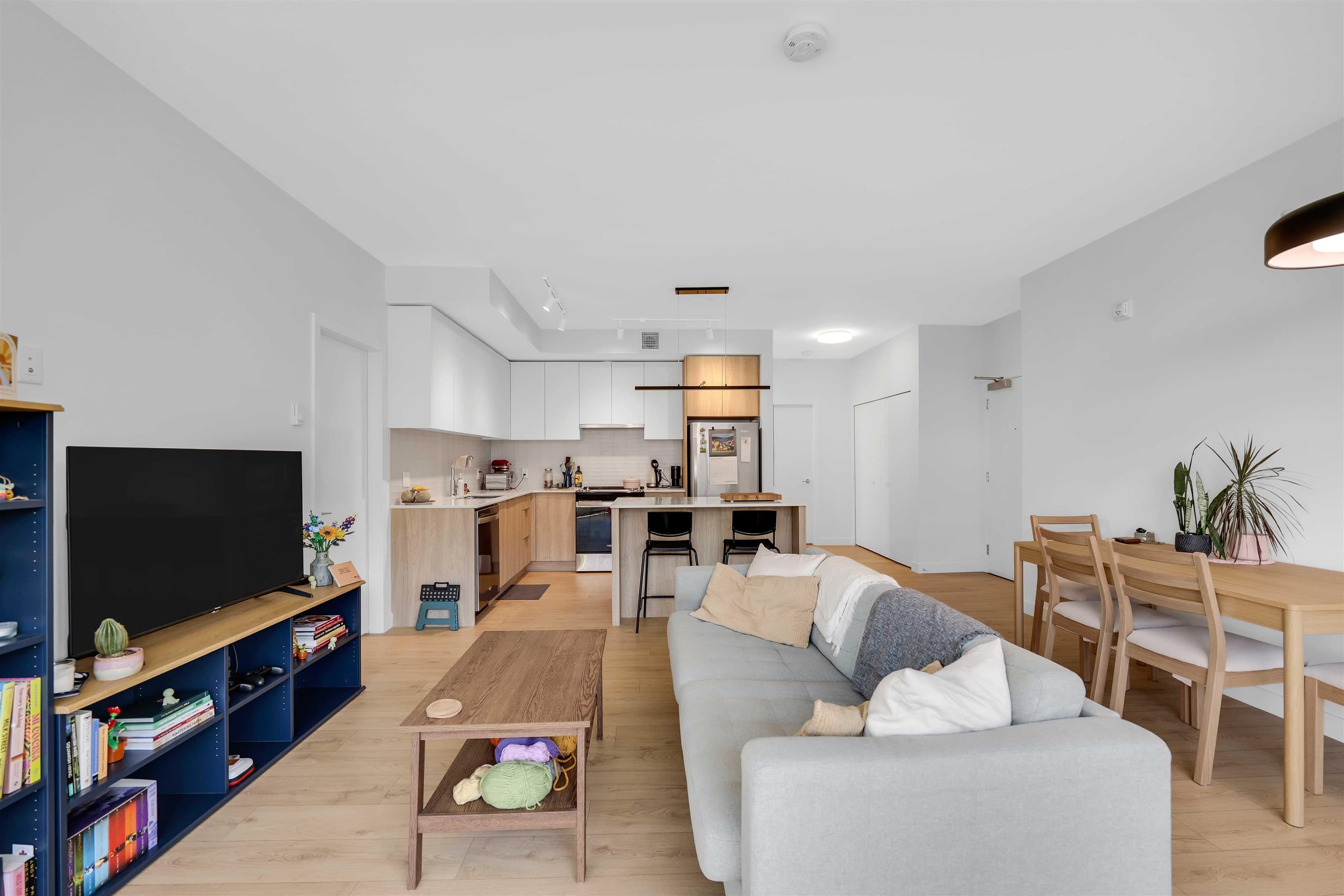 607 - 1365 Victoria Street, Squamish, V0N 3G0 — photo 4
