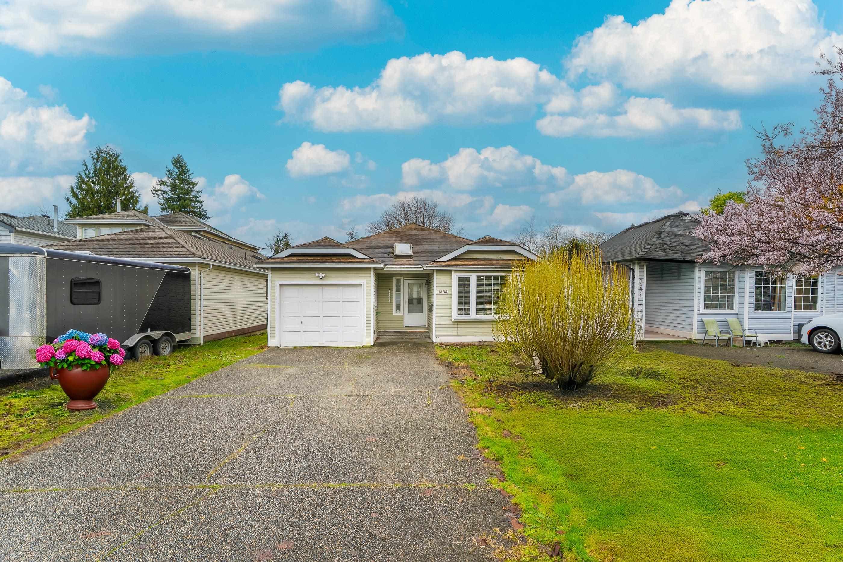 11484 207 Street, Maple Ridge, V2X 1X1 — photo 1