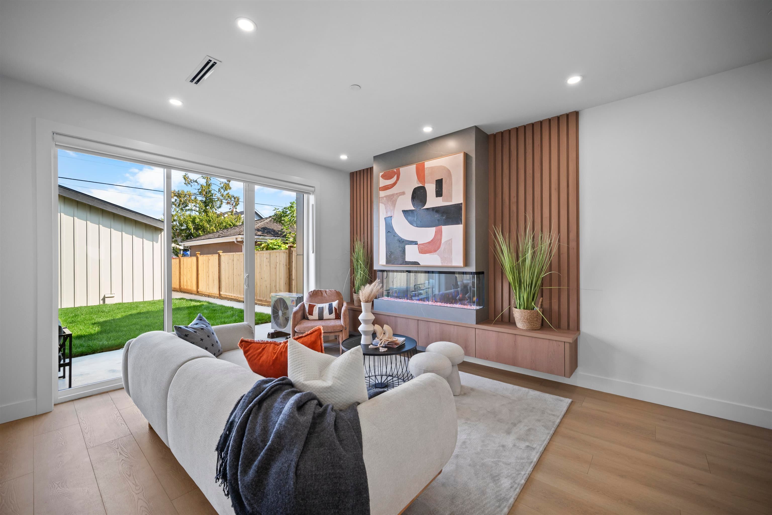 2 - 3563 E 25th Avenue, Vancouver, V5R 1K3 — photo 4