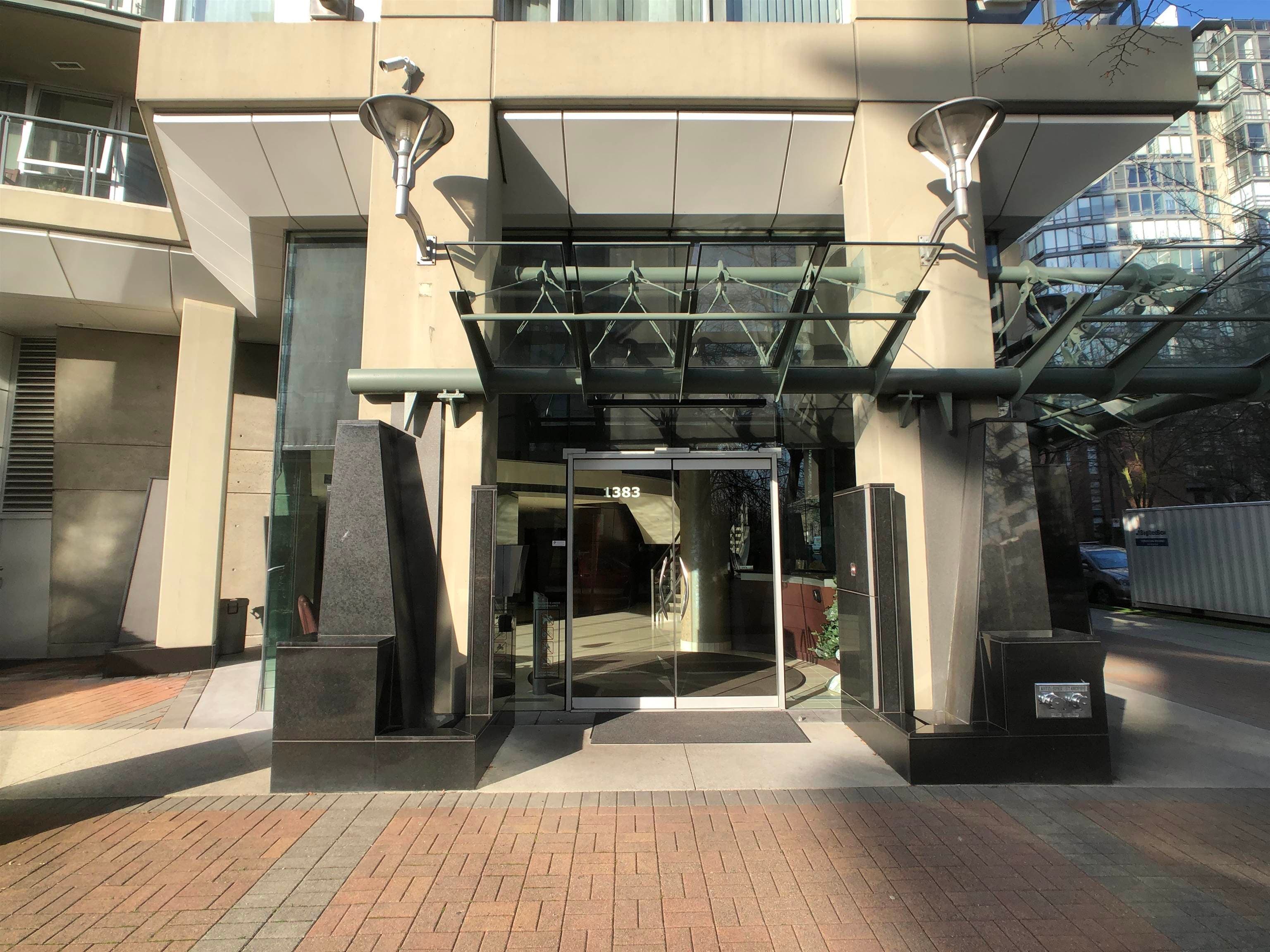 1901 - 1383 Marinaside Crescent, Vancouver, V6Z 2W9 — photo 2