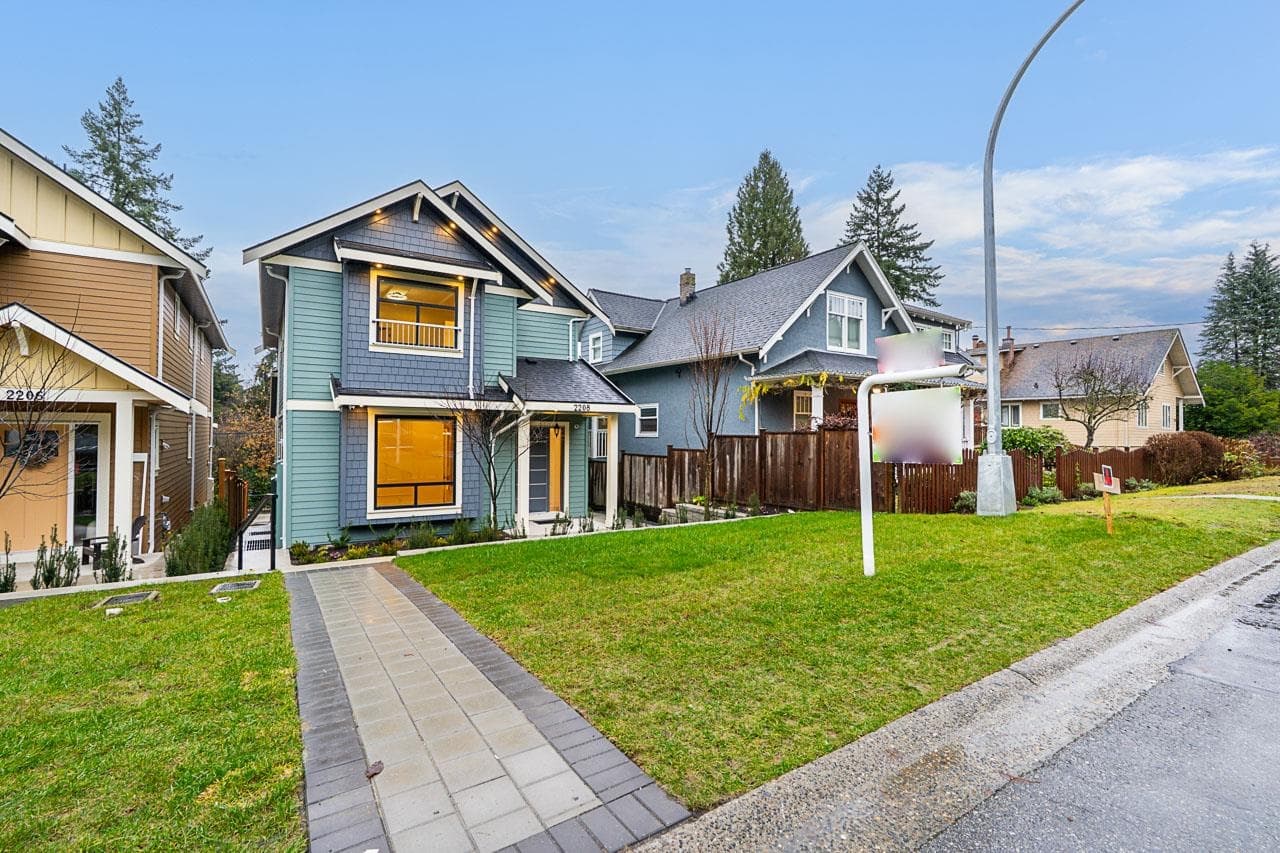 2208 St George Street, Port Moody