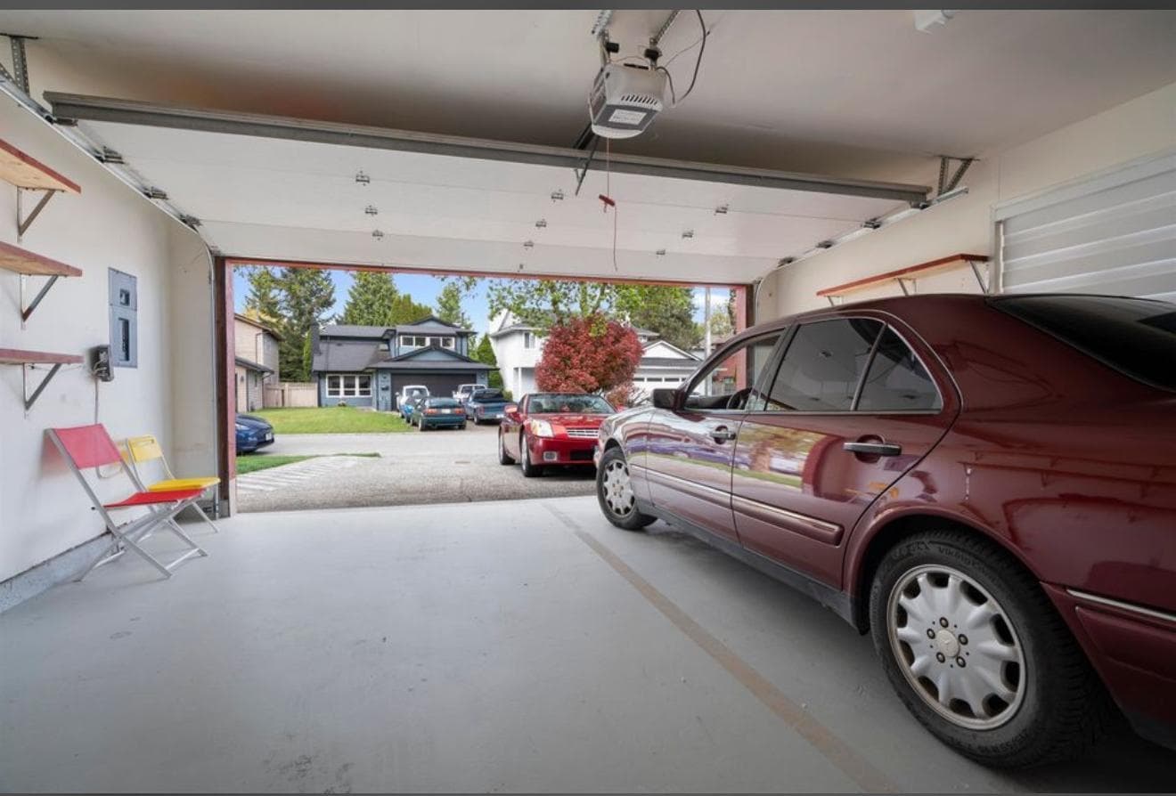 9679 155 Street, Surrey, V3R 7Y9 — photo 5