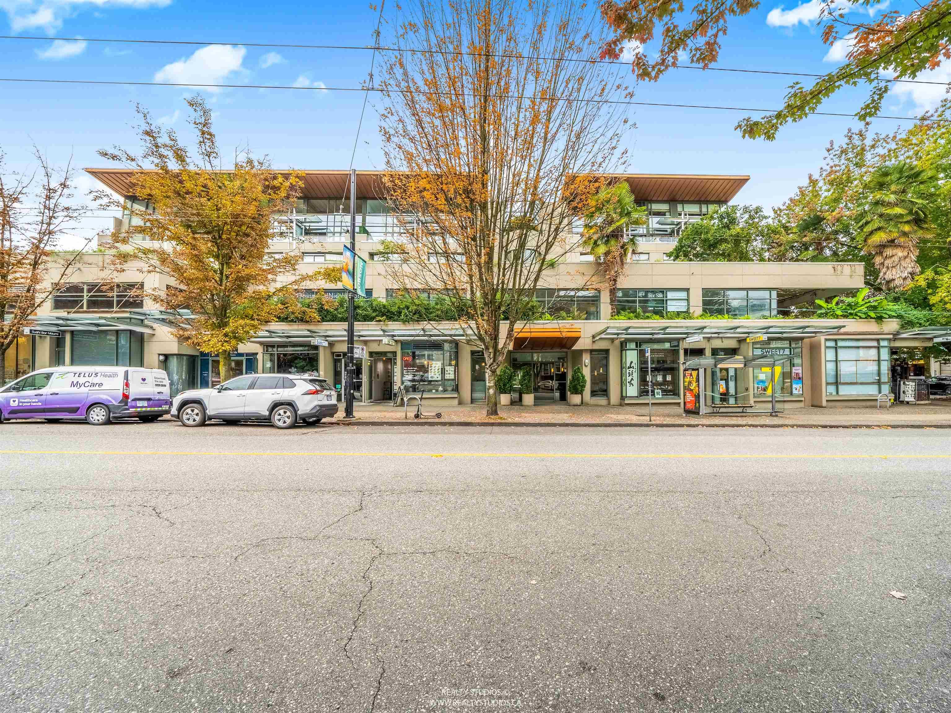 303 - 1688 Robson Street, Vancouver, V6G 1C7 — photo 1