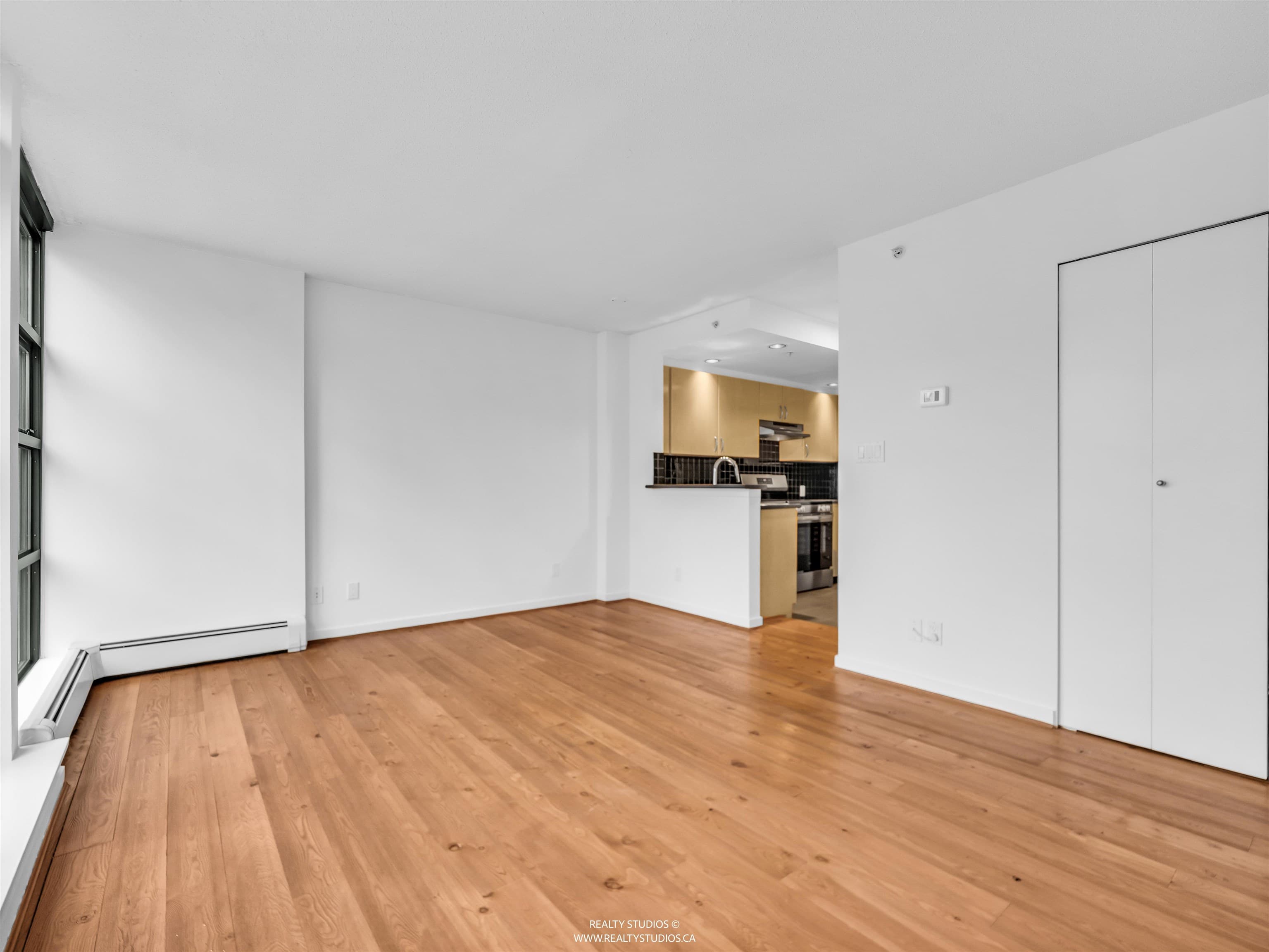 303 - 1688 Robson Street, Vancouver, V6G 1C7 — photo 5