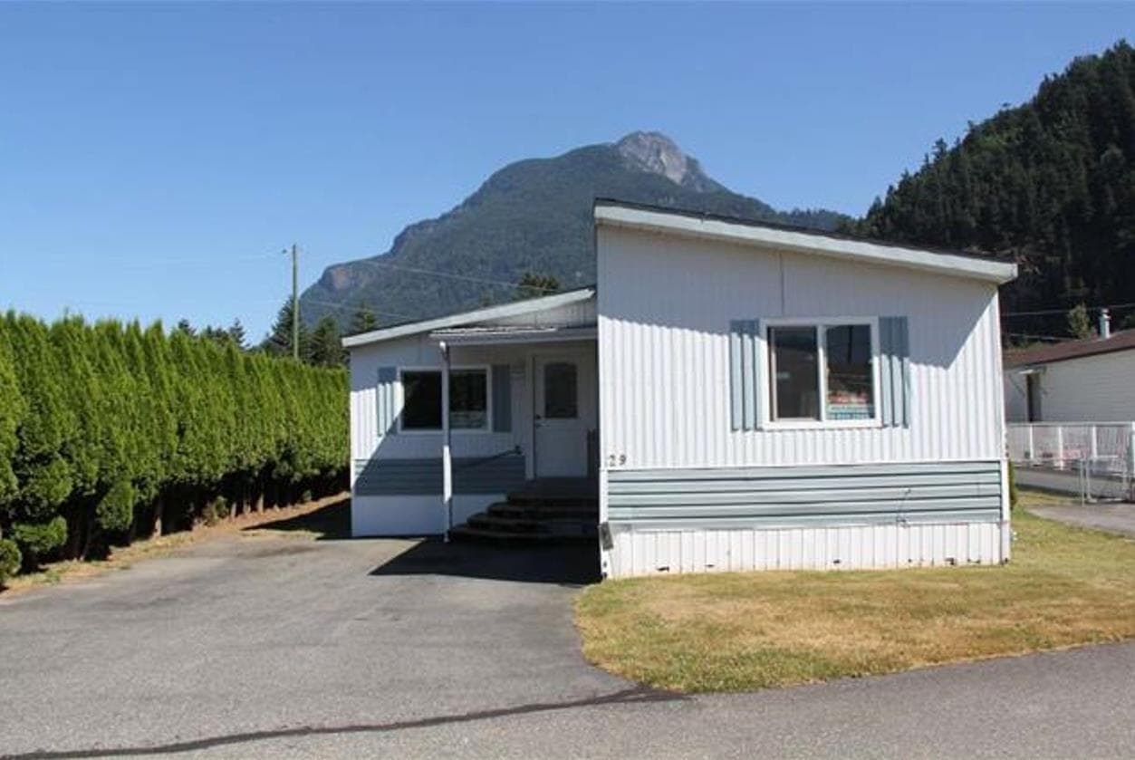 29 - 62780 Flood Hope Road, Hope