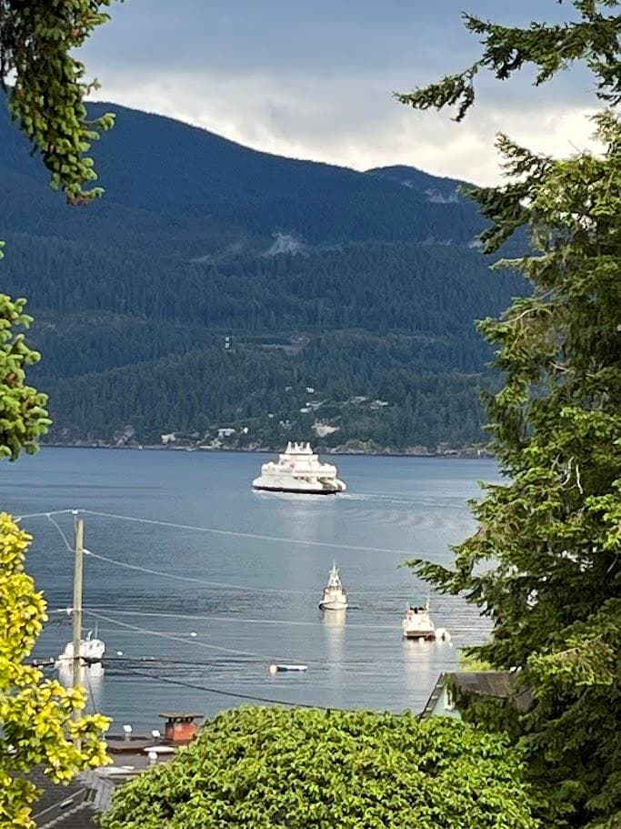 1115 Lenora Road, Bowen Island, V0N 1G1 — photo 2