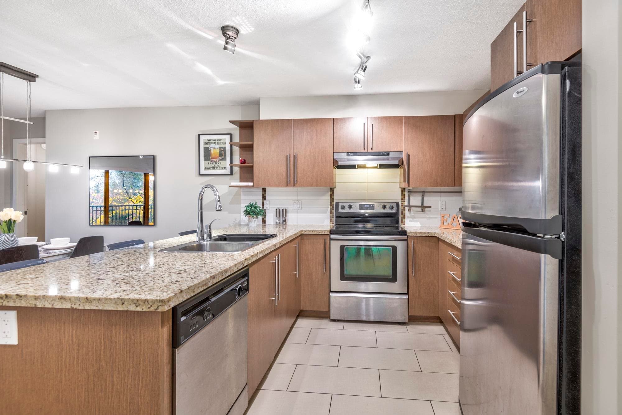 209 - 2088 Beta Avenue, Burnaby, V5C 0C8 — photo 3